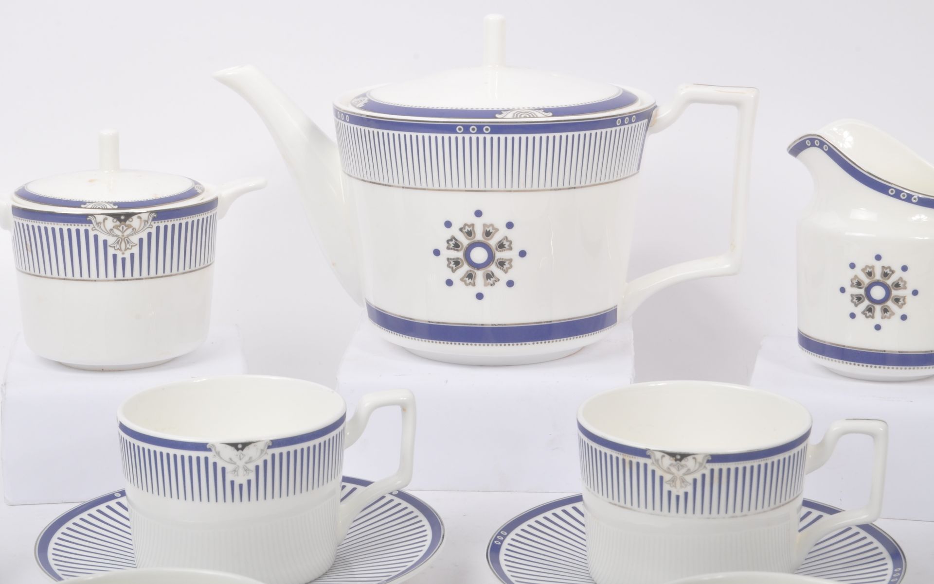 TANG HUAYI - DECO STYLE FINE BONE CHINA TEA SERVICE - Bild 2 aus 7