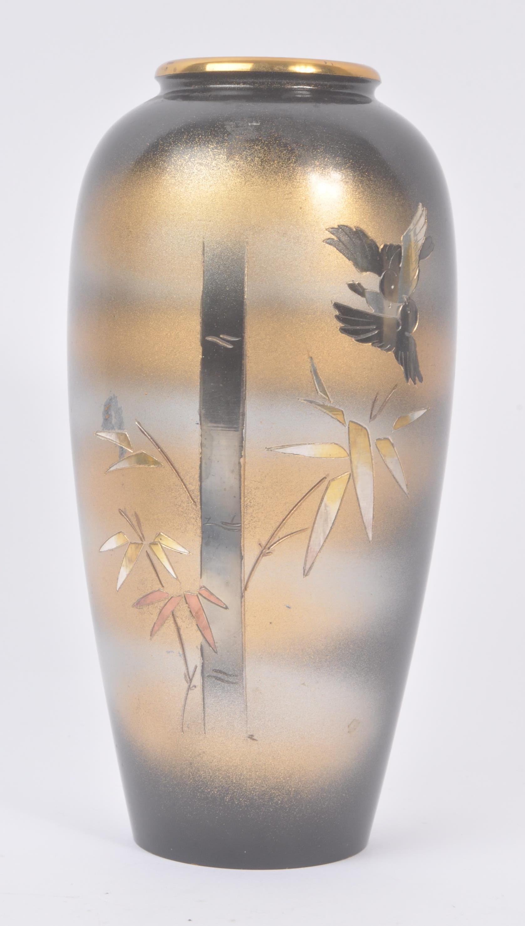 PAIR OF EARLY 20TH CENTURY JAPANESE BRASS VASES - Image 2 of 7
