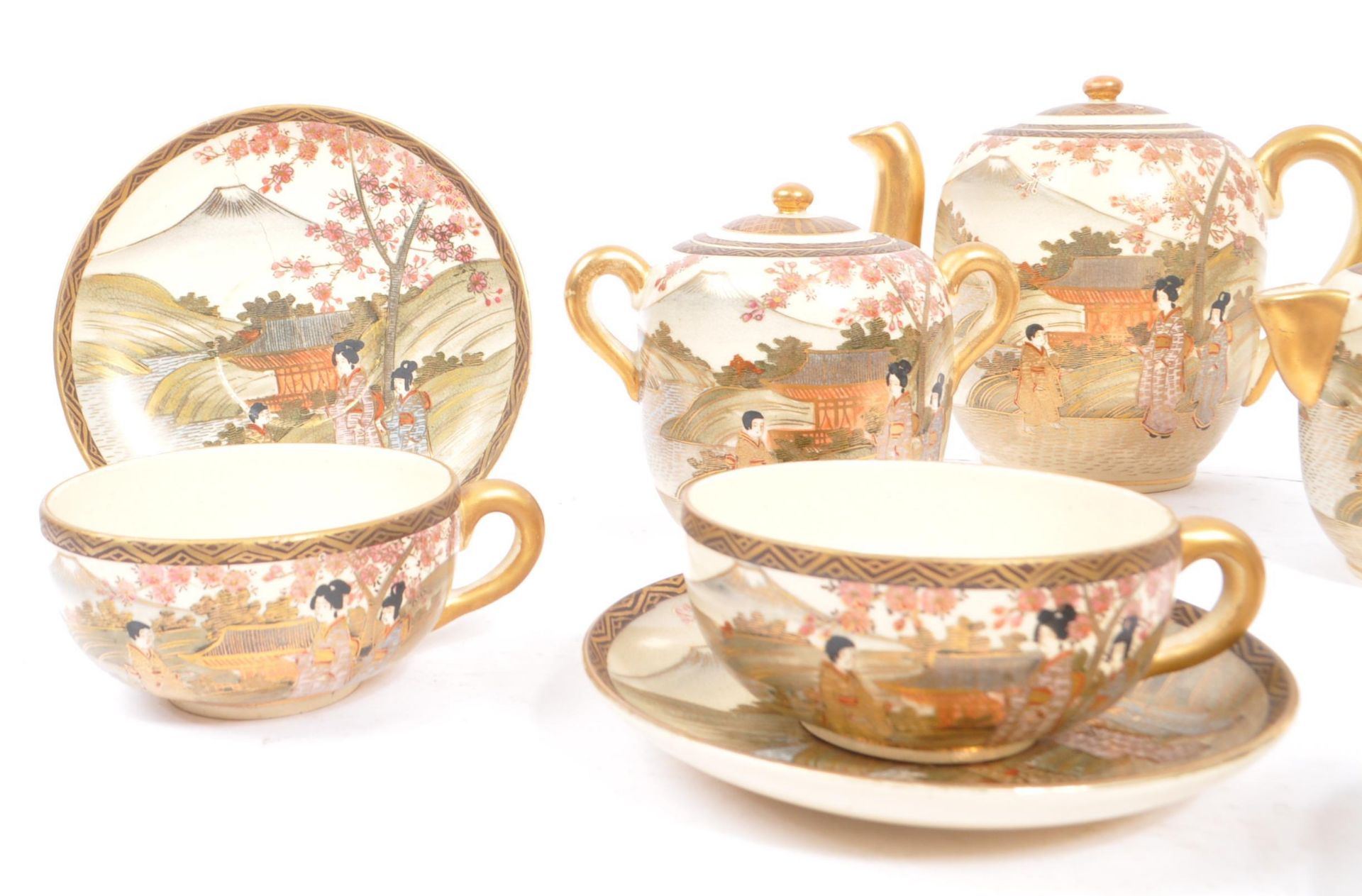 20TH CENTURY JAPANESE SATSUMA TEA SERVICE - Bild 3 aus 7