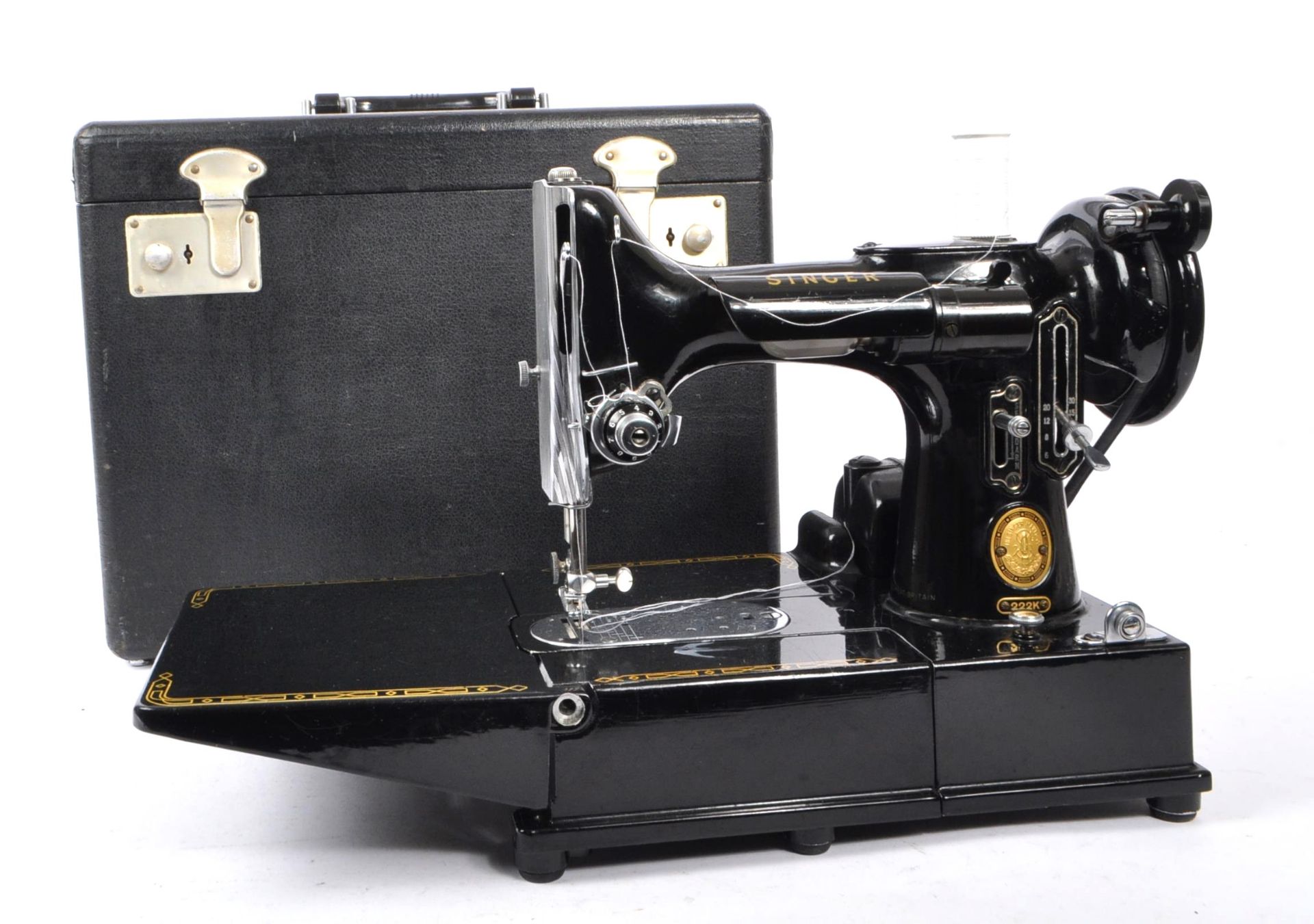 SINGER - 20TH CENTURY FEATHERWEIGHT 222K SEWING MACHINE