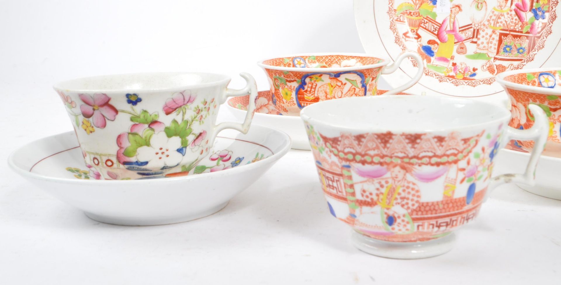 EARLY 19TH CENTURY CHINOISERIE PART TEA SERVICE - Image 3 of 5