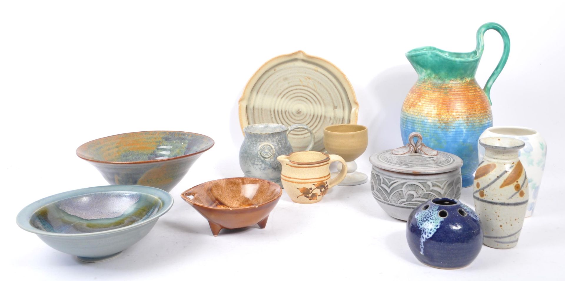 LARGE COLLECTION OF 20TH CENTURY STUDIO POTTERY