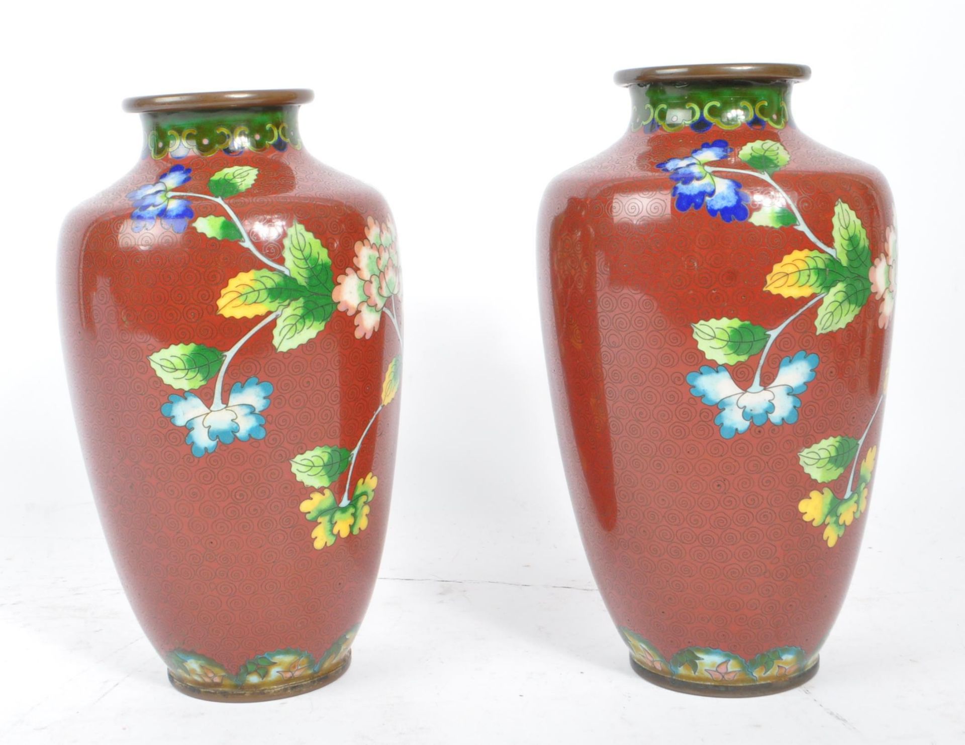 PAIR OF REPUBLIC EXPORT ENAMEL CHINESE VASES - Bild 5 aus 6