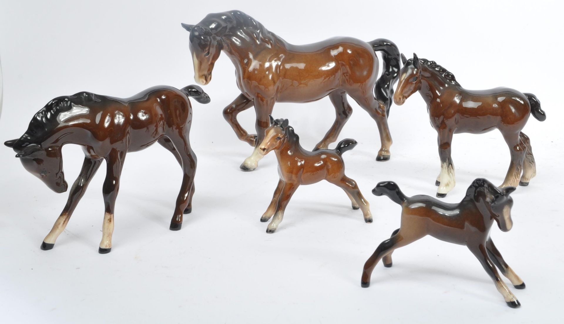 BESWICK - COLLECTION OF FIVE PORCELAIN HORSE FIGURINES - Image 6 of 6