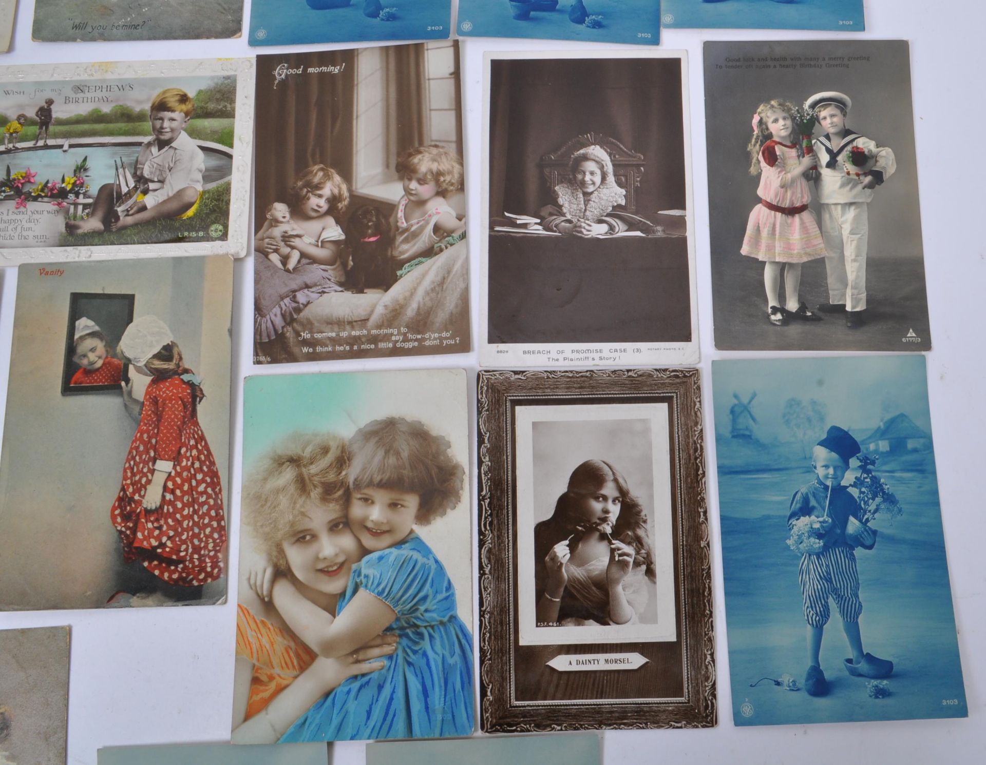 COLLECTION OF EARLY 20TH CENTURY POSTCARDS FT CHILDREN - Bild 10 aus 13