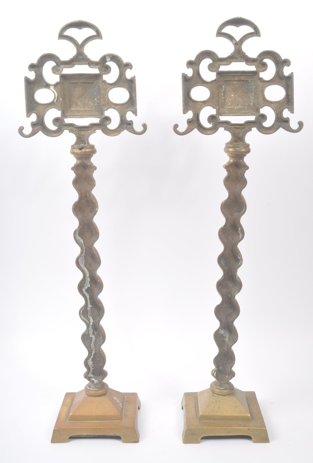 PAIR OF 19TH CENTURY VICTORIAN BRASS ANDIRONS - Bild 3 aus 5