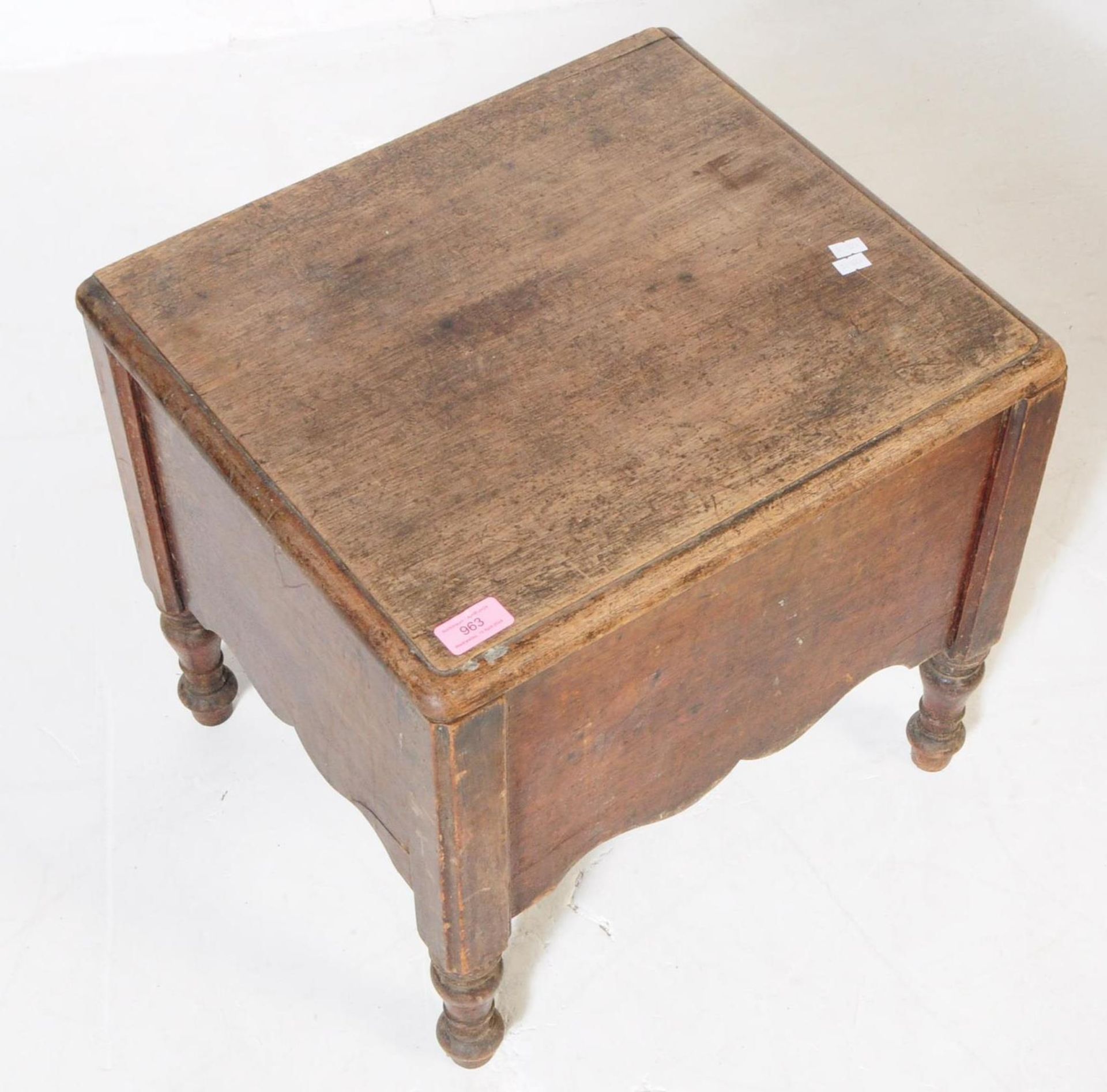 19TH CENTURY VICTORIAN SEATED COMMODE - Image 2 of 5