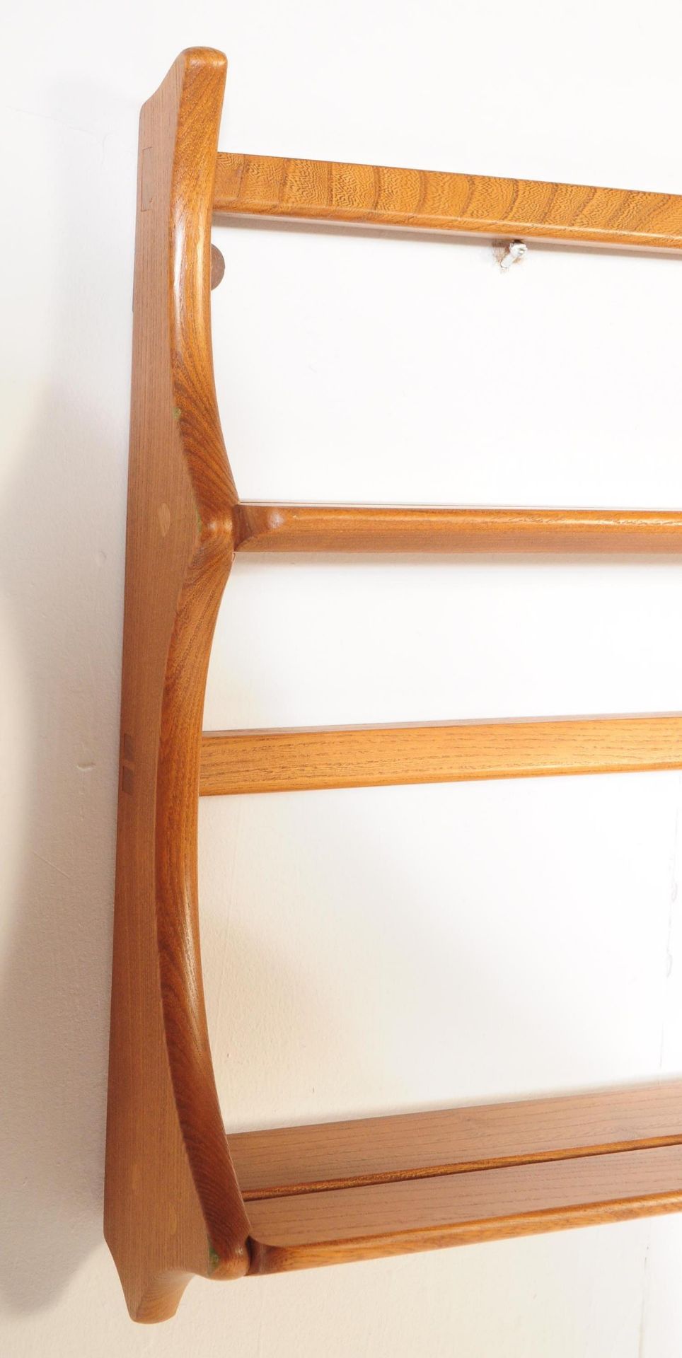 ERCOL - GOLDEN DAWN - MID CENTURY HANGING PLATE RACK - Image 3 of 3