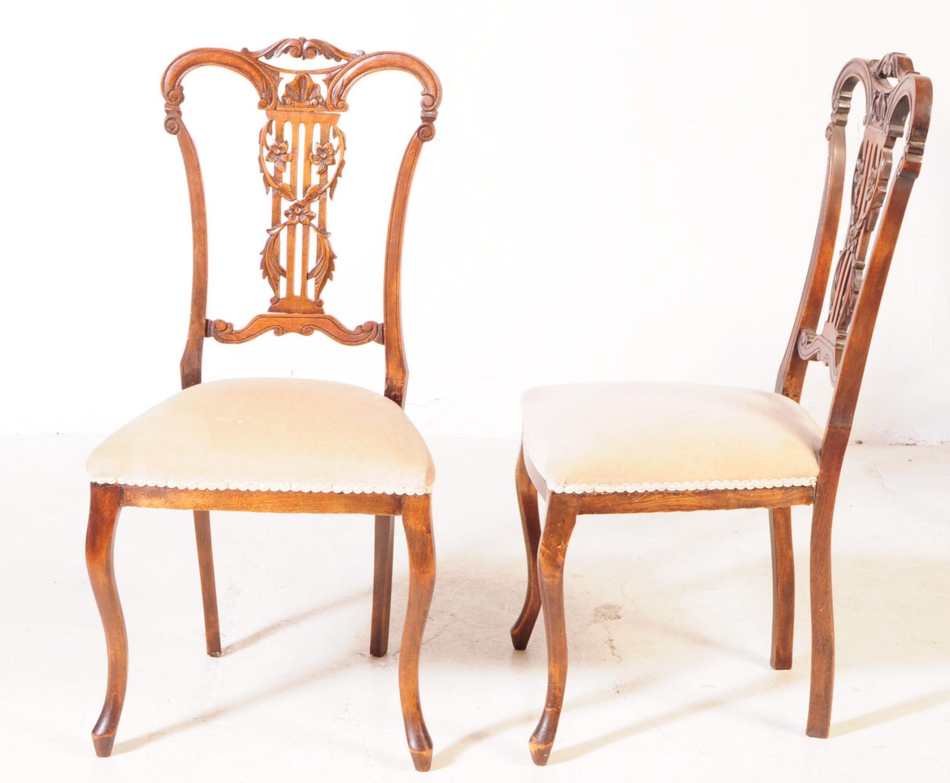 FOUR LATE 19TH CENTURY CHIPPENDALE STYLE DINING CHAIRS - Bild 3 aus 6