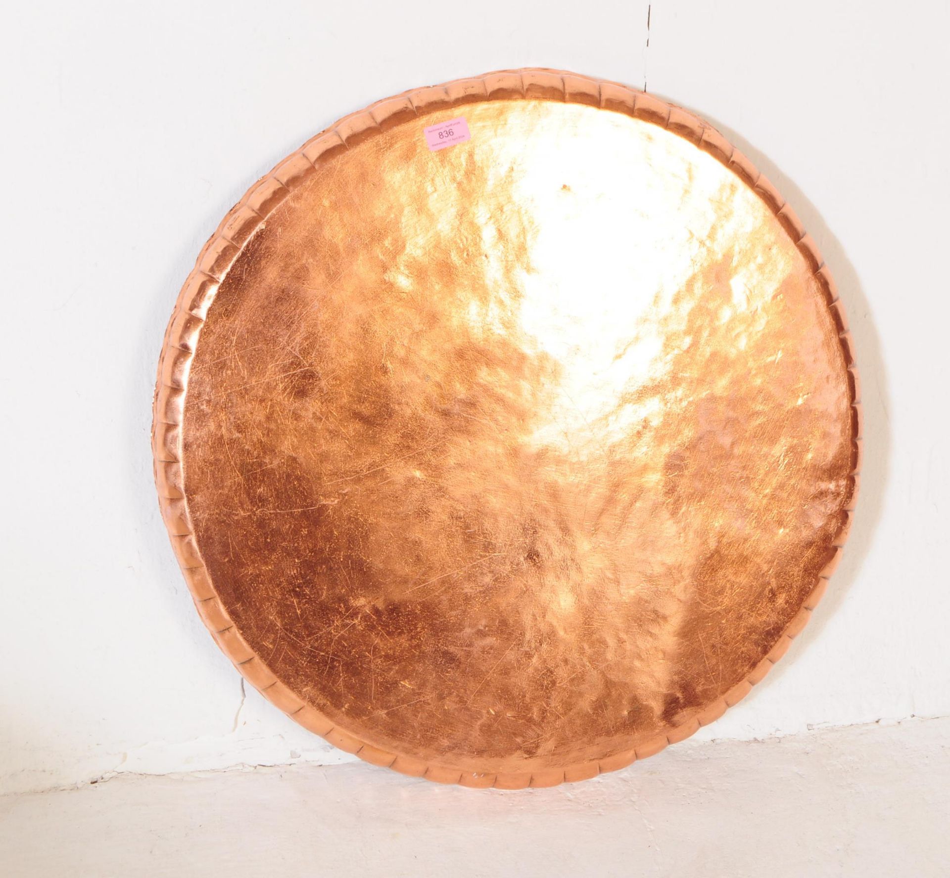 CONTEMPORARY LARGE INDIAN COPPER DISPLAY CHARGER PLATE - Bild 4 aus 4