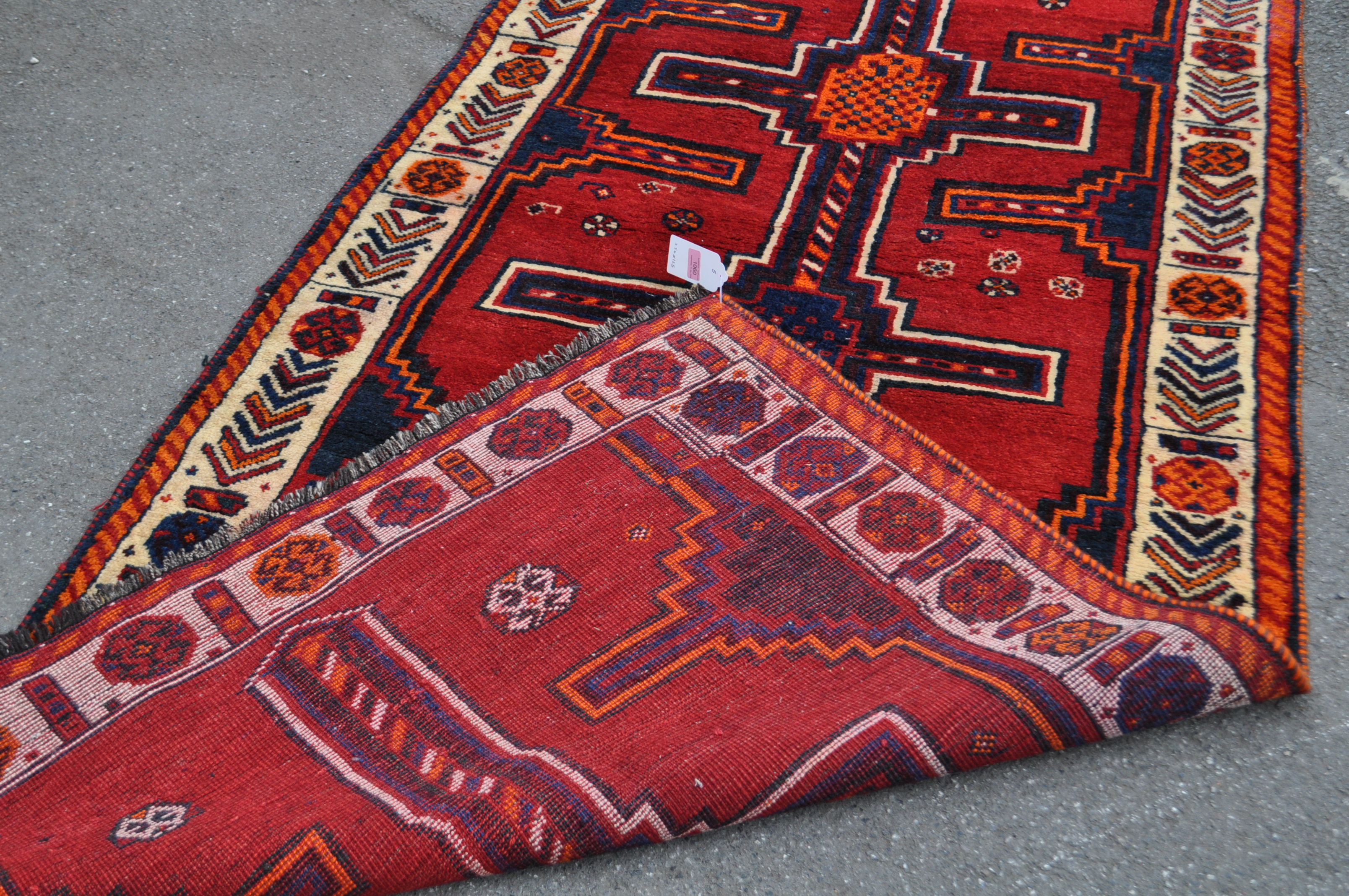 VINTAGE 20TH CENTURY SOUTH WEST PERSIAN LORI FLOOR RUG - Image 3 of 3