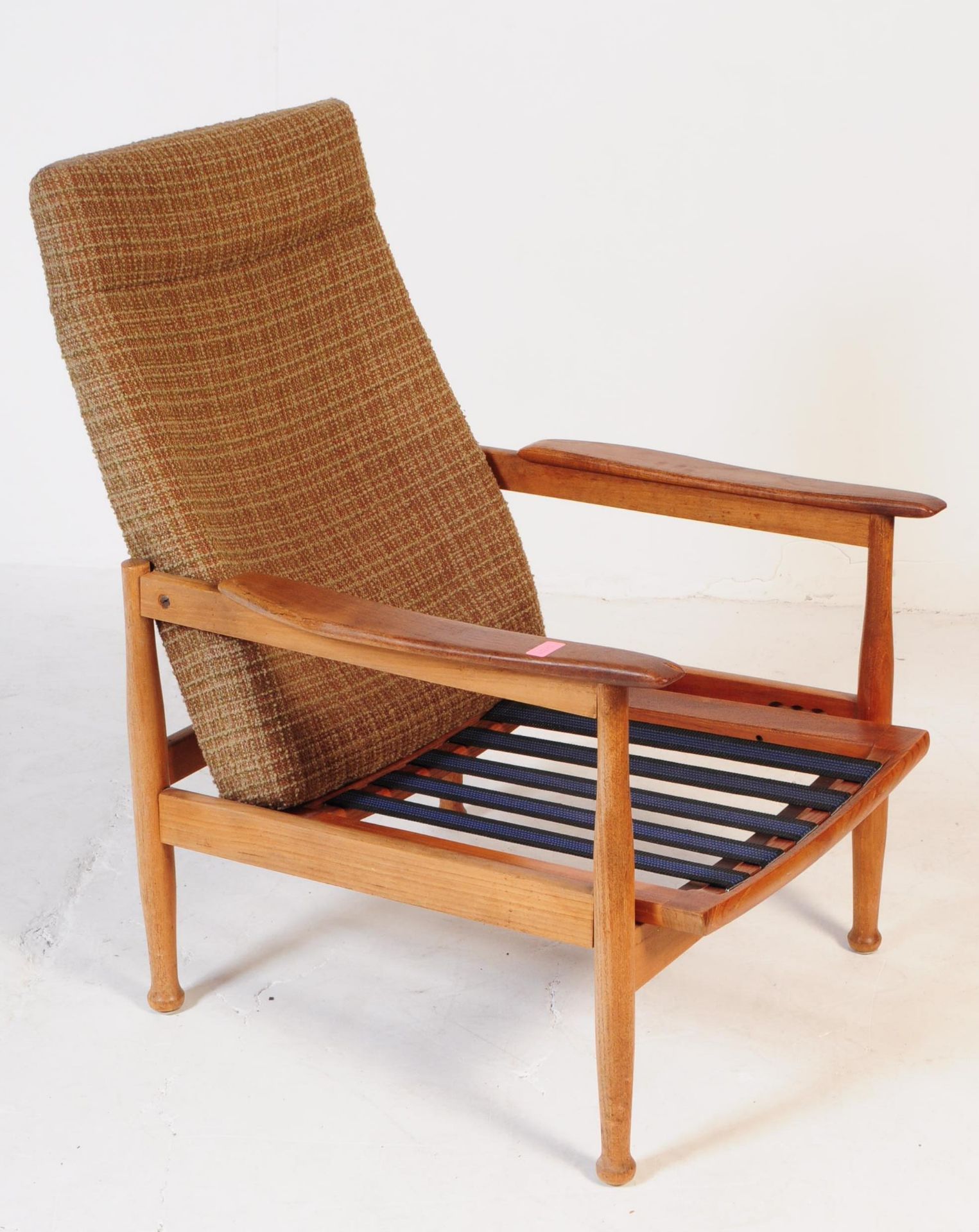 PARKER KNOLL - PAIR OF RETRO MID 20TH CENTURY ARMCHAIRS - Image 6 of 7