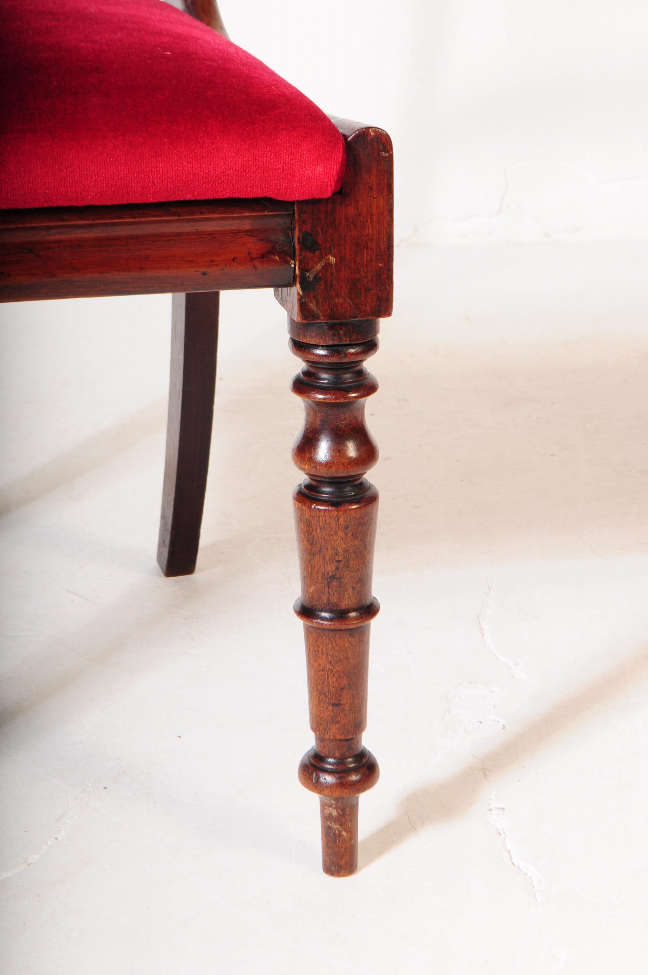 EIGHT WILLIAM IV MAHOGANY DINING CHAIRS - Image 4 of 6