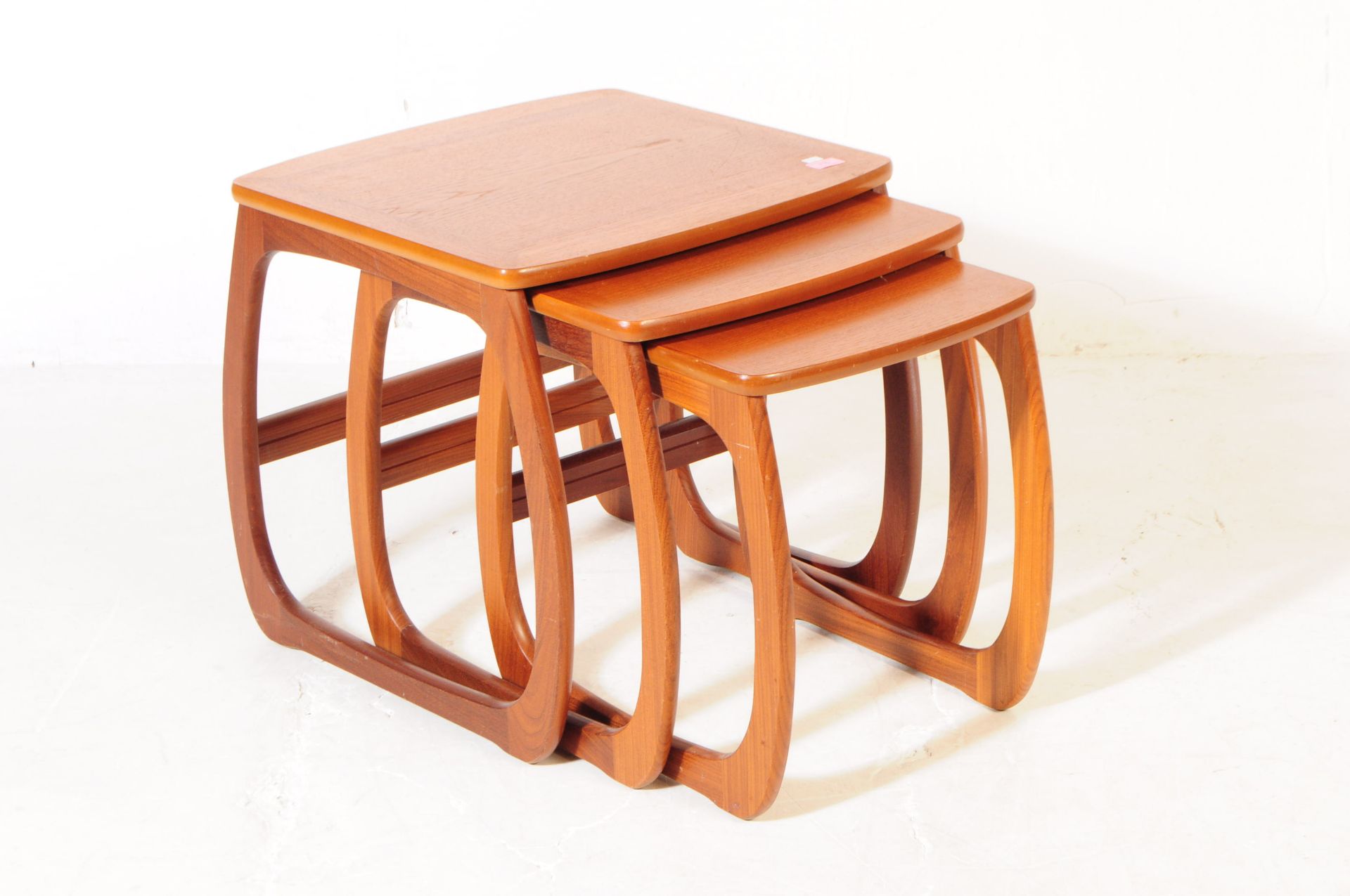 NATHAN / PARKER KNOLL - TEAK NEST OF TABLES - Bild 2 aus 4