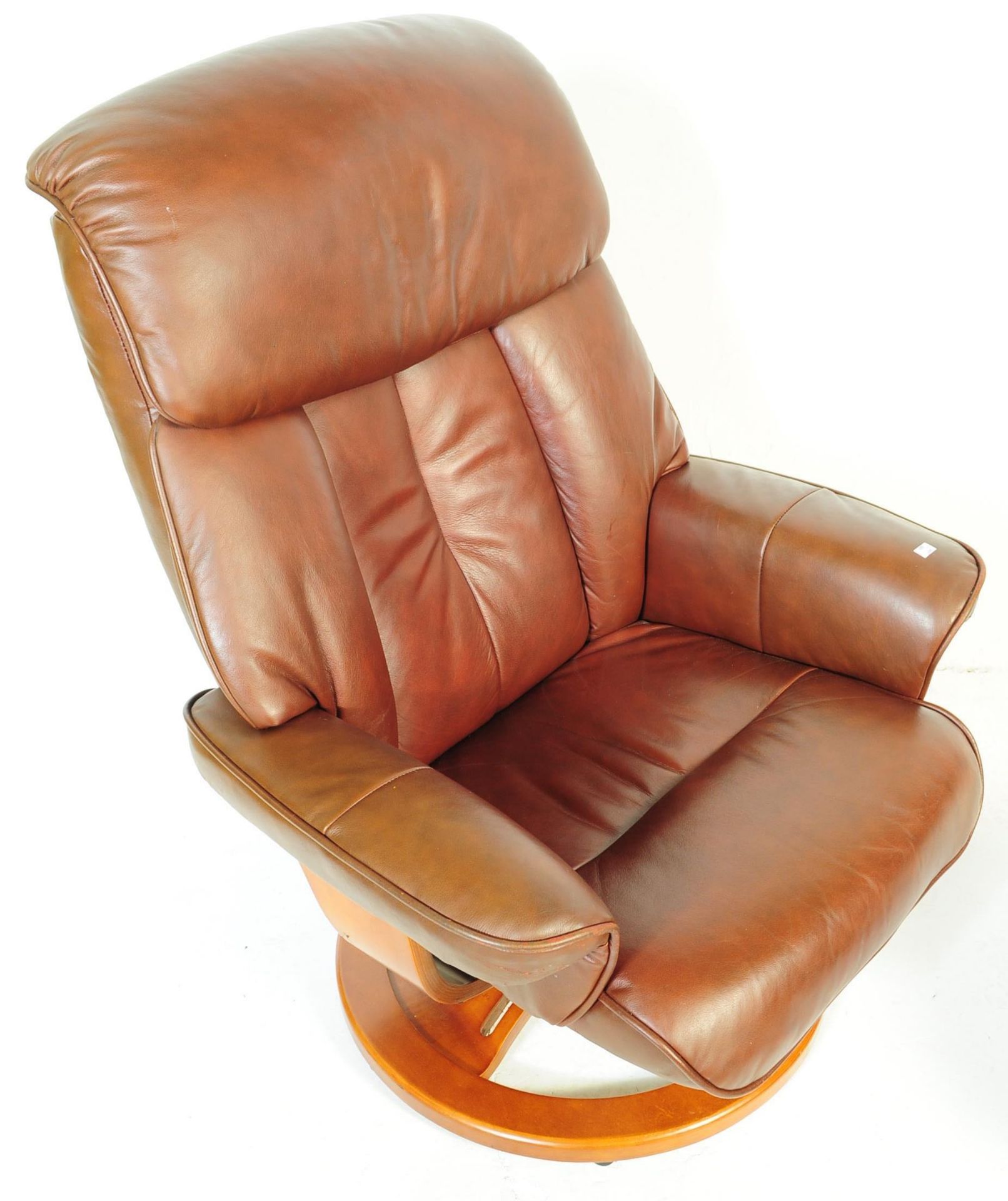 EKORNES STRESSLESS MANNER RECLINING ARMCHAIR AND OTTOMAN - Image 3 of 7