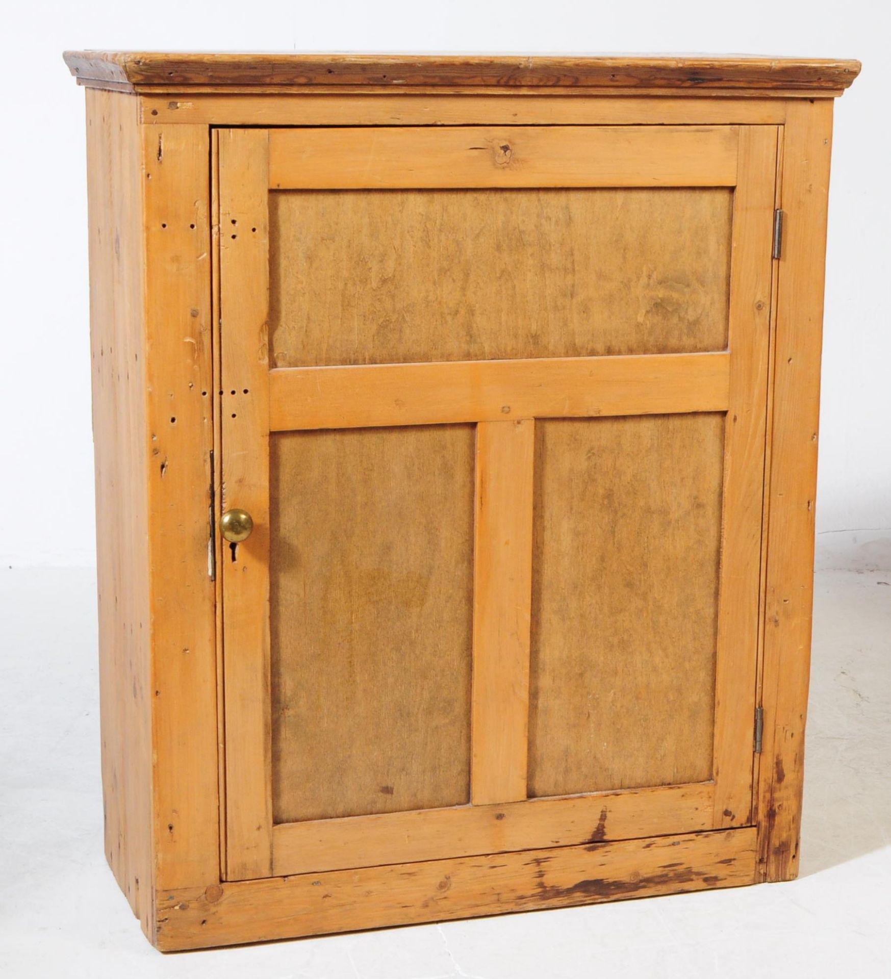 VICTORIAN 19TH CENTURY PITCH PINE KITCHEN CUPBOARD