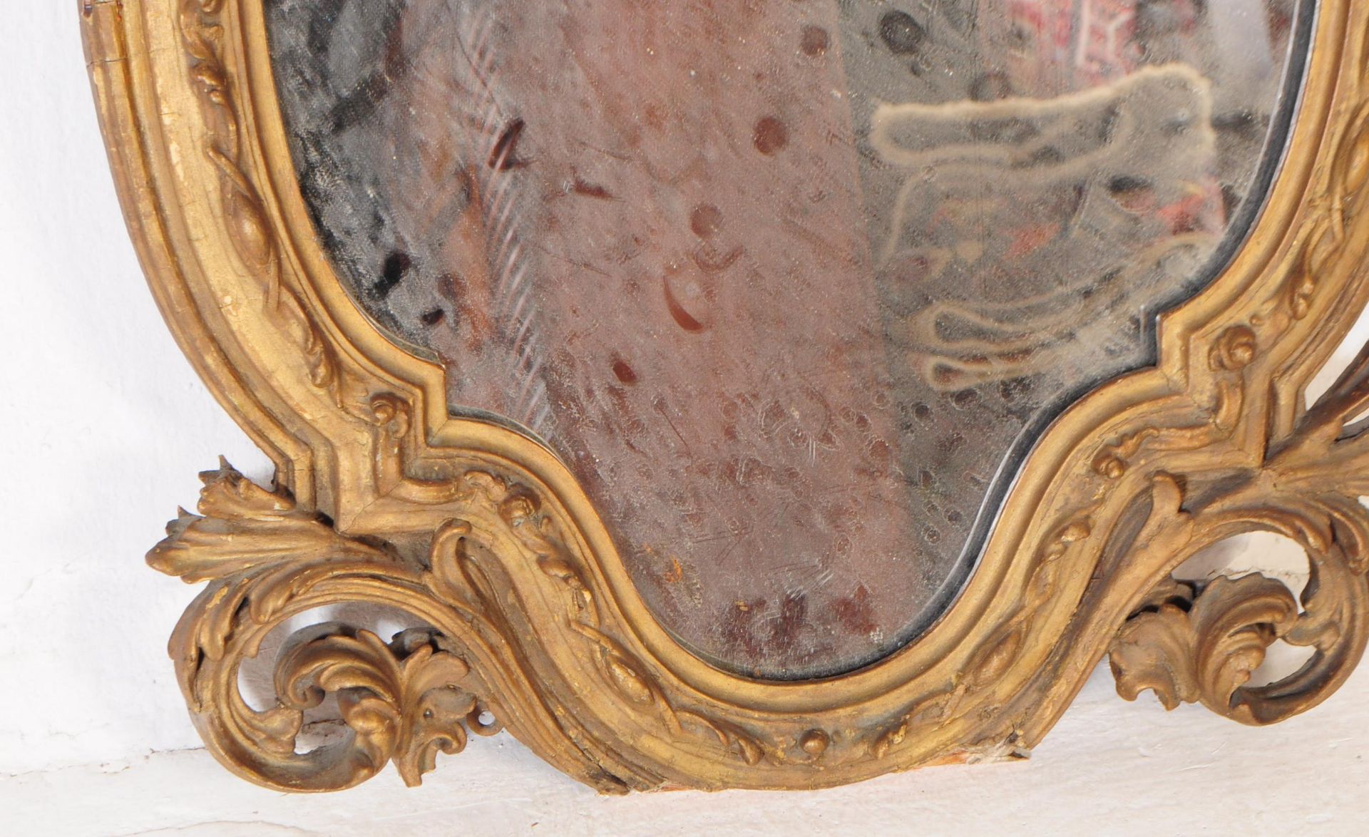 EARLY 20TH CENTURY GILTWOOD 1920S WALL HANGING MIRROR - Bild 3 aus 5