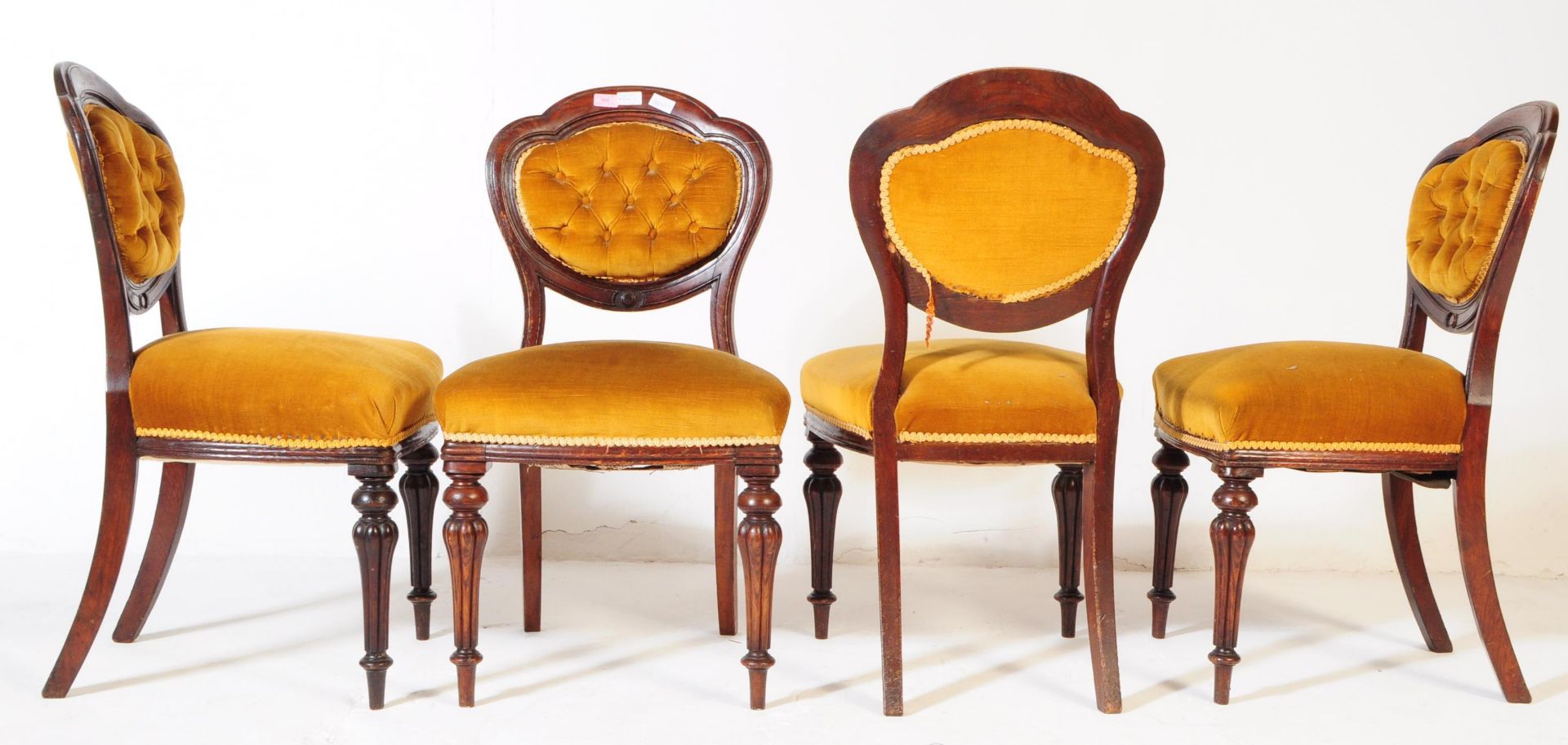 SET OF FIVE VICTORIAN MAHOGANY & YELLOW VELOUR DINING CHAIRS - Bild 2 aus 6