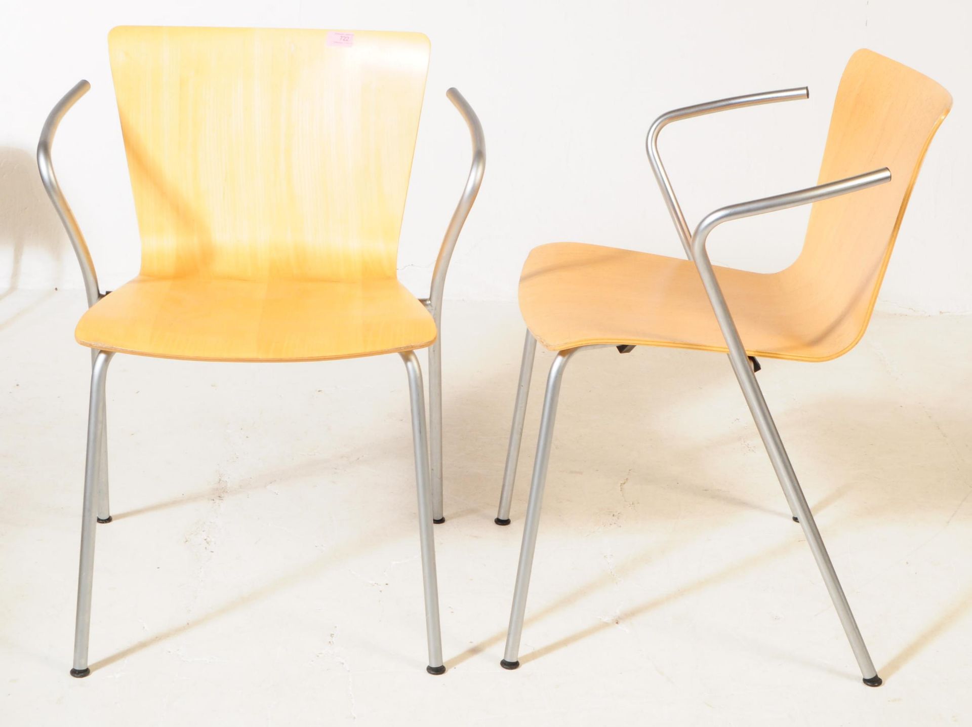 VICO MAGISTRETTI FOR FRITZ HANSEN - FOUR 20TH CENTURY DUO STACKING DINING CHAIRS - Bild 2 aus 4