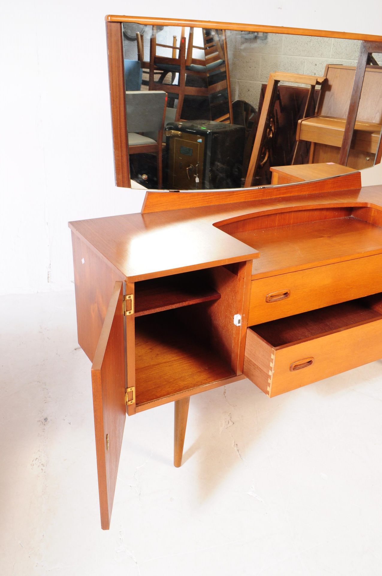 LEBUS - MID CENTURY TEAK WOOD DRESSING TABLE - Image 2 of 5