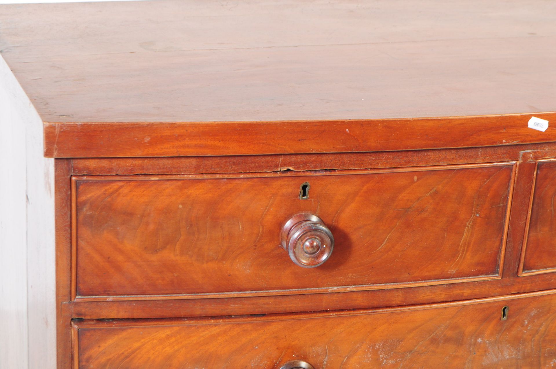 19TH CENTURY VICTORIAN MAHOGANY CHEST OF DRAWERS - Image 4 of 9