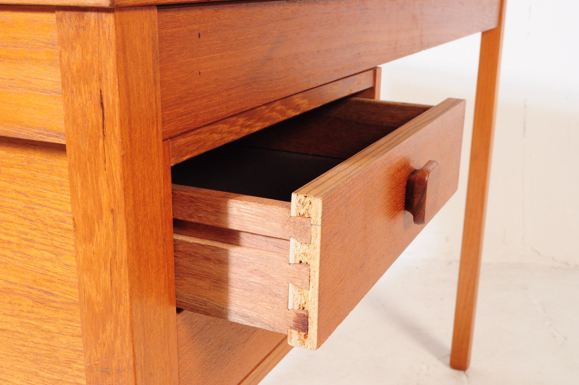 BRITISH MODERN DESIGN - TEAK VENEERED SCHOOL DESK - Image 2 of 5