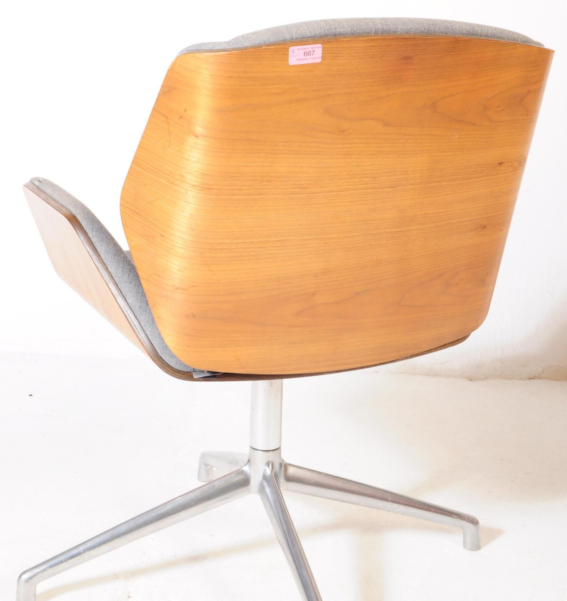 BOSS FURNITURE KRUZE OFFICE SWIVEL CHAIR - Image 4 of 6