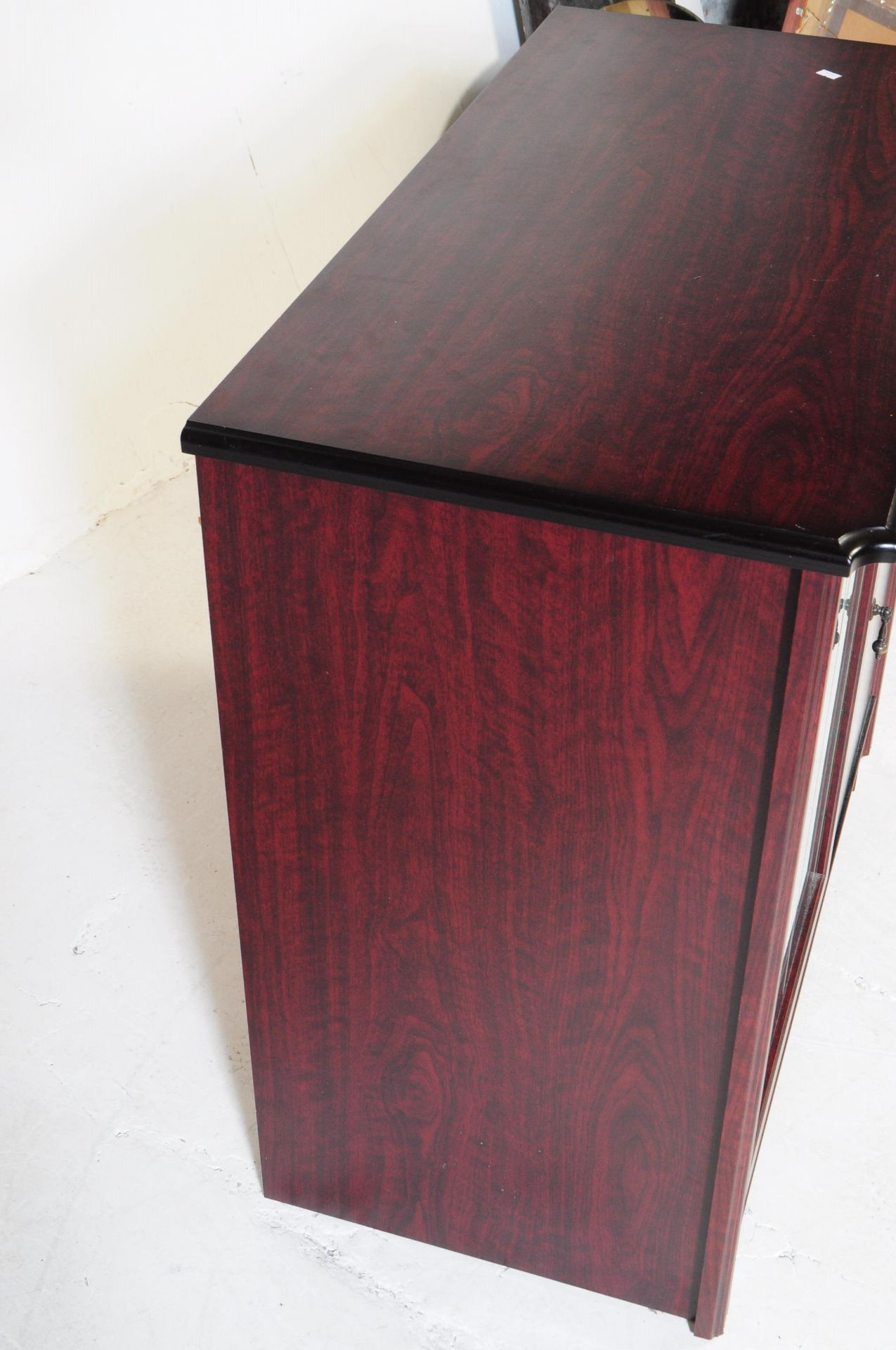 20TH CENTURY MAHOGANY VENEER MUSIC CABINET - Image 4 of 8