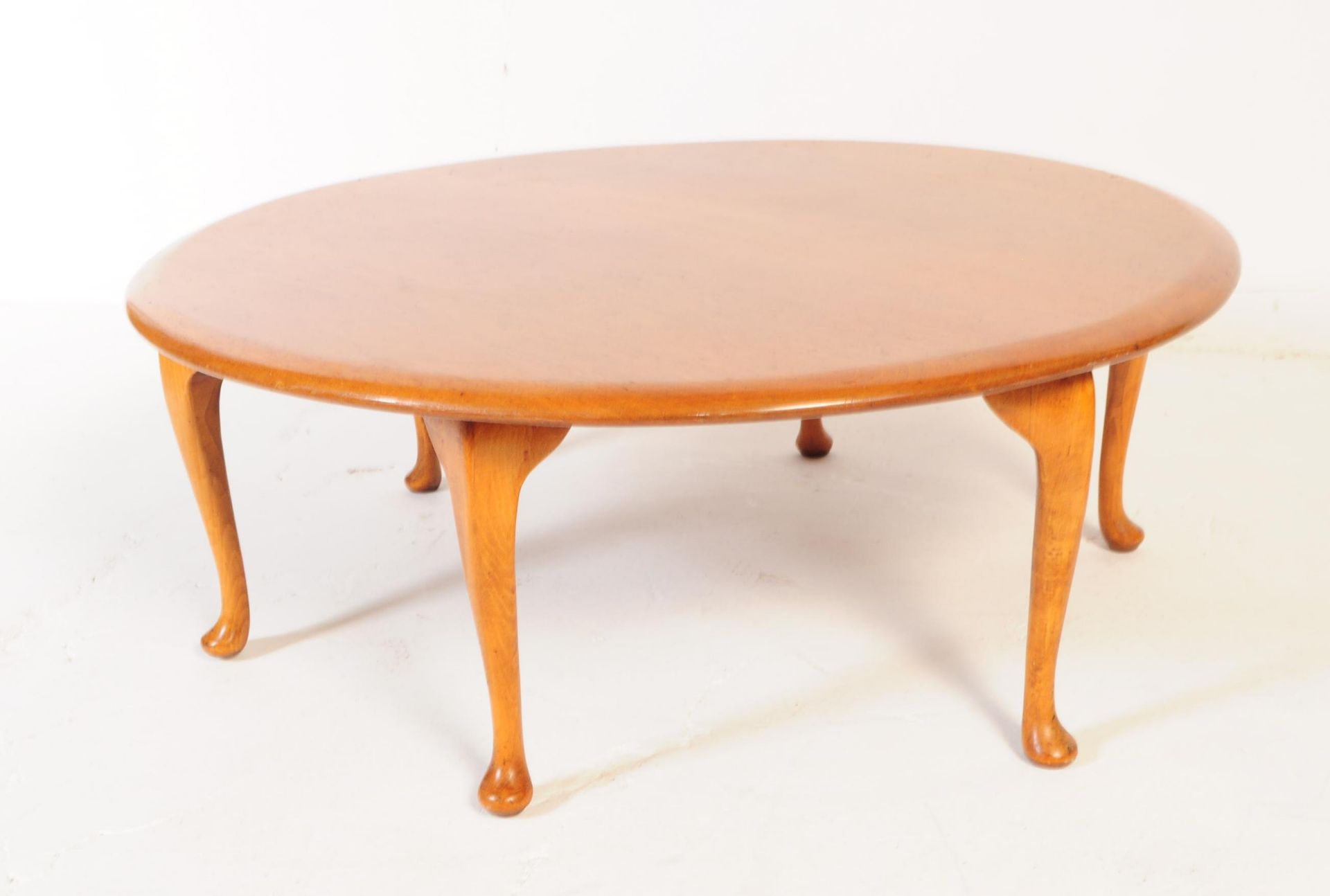 1940S QUEEN ANNE REVIVAL WALNUT COFFEE TABLE - Bild 2 aus 6