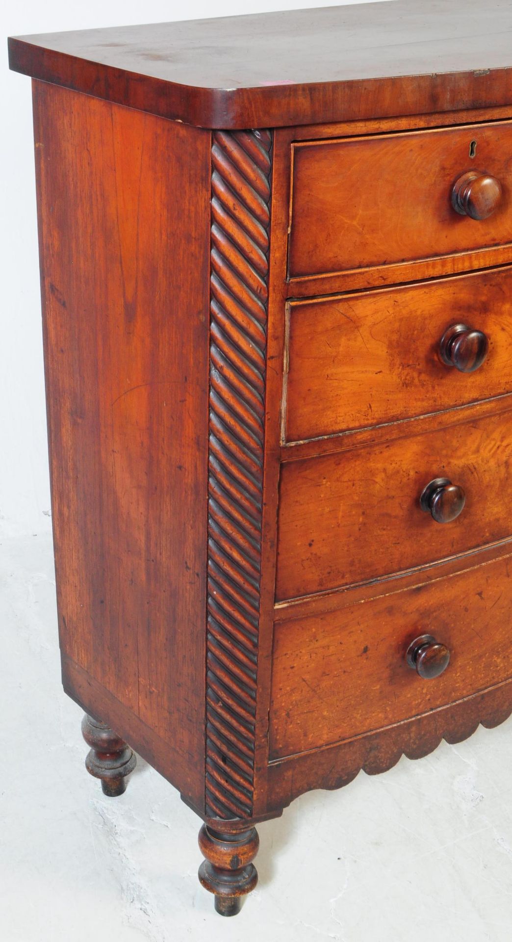 VICTORIAN 19TH CENTURY BOW FRONT CHEST OF DRAWERS - Image 2 of 9