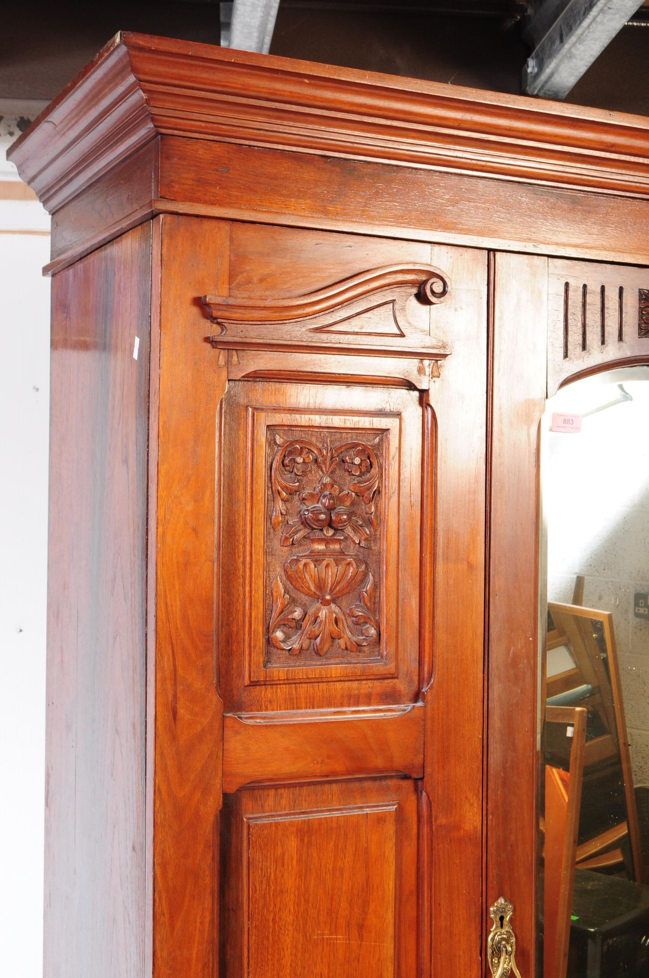 EARLY 20TH CENTURY EDWARDIAN OAK DOUBLE WARDROBE - Image 2 of 4