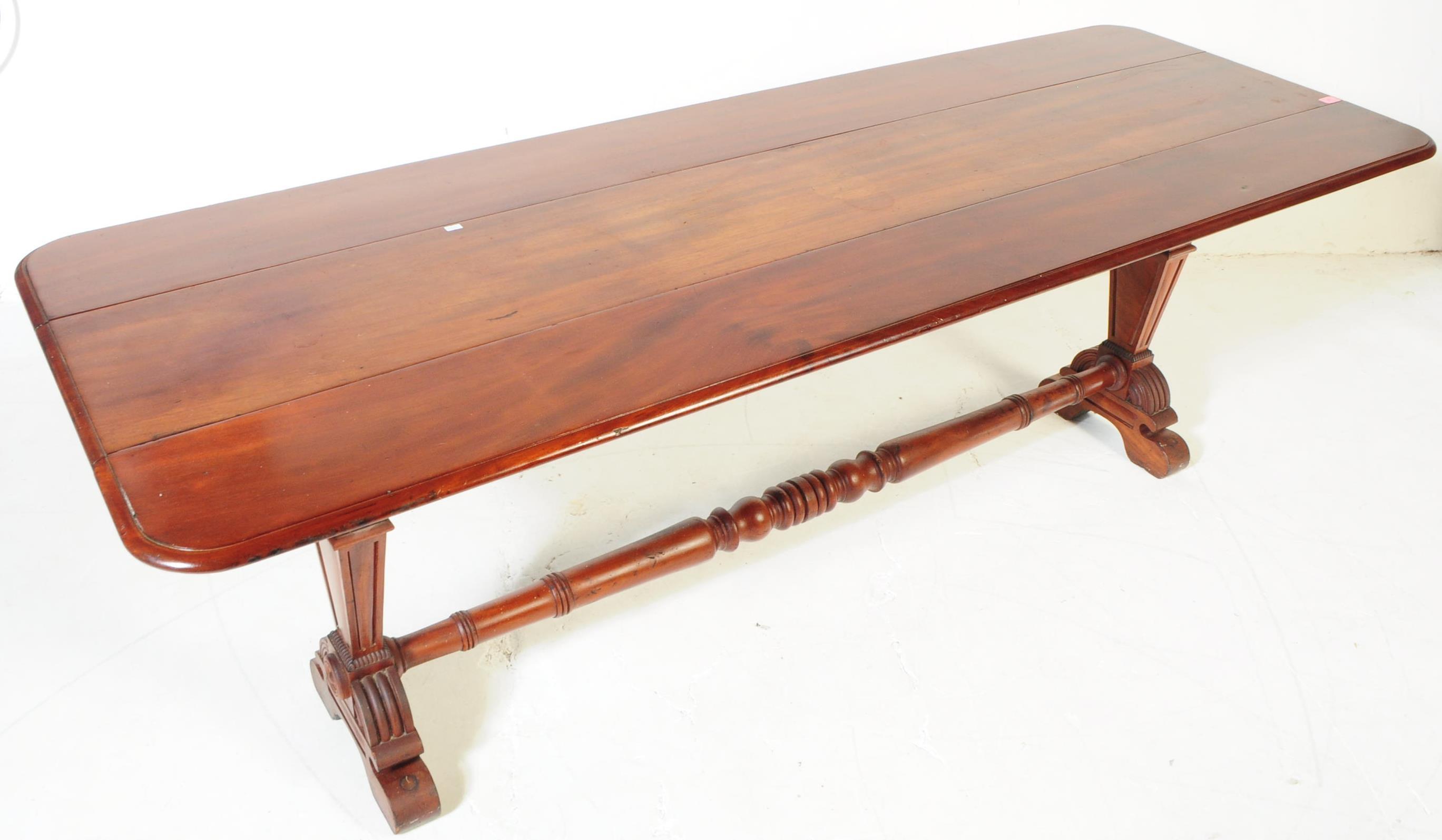 VICTORIAN FLAME MAHOGANY DROP LEAF WAKE TABLE - Image 5 of 6