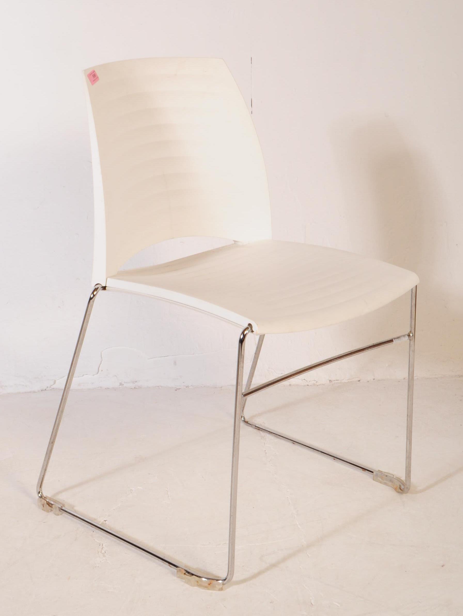 FROVI - MID 20TH CENTURY CANTEEN CHAIRS - Image 3 of 5