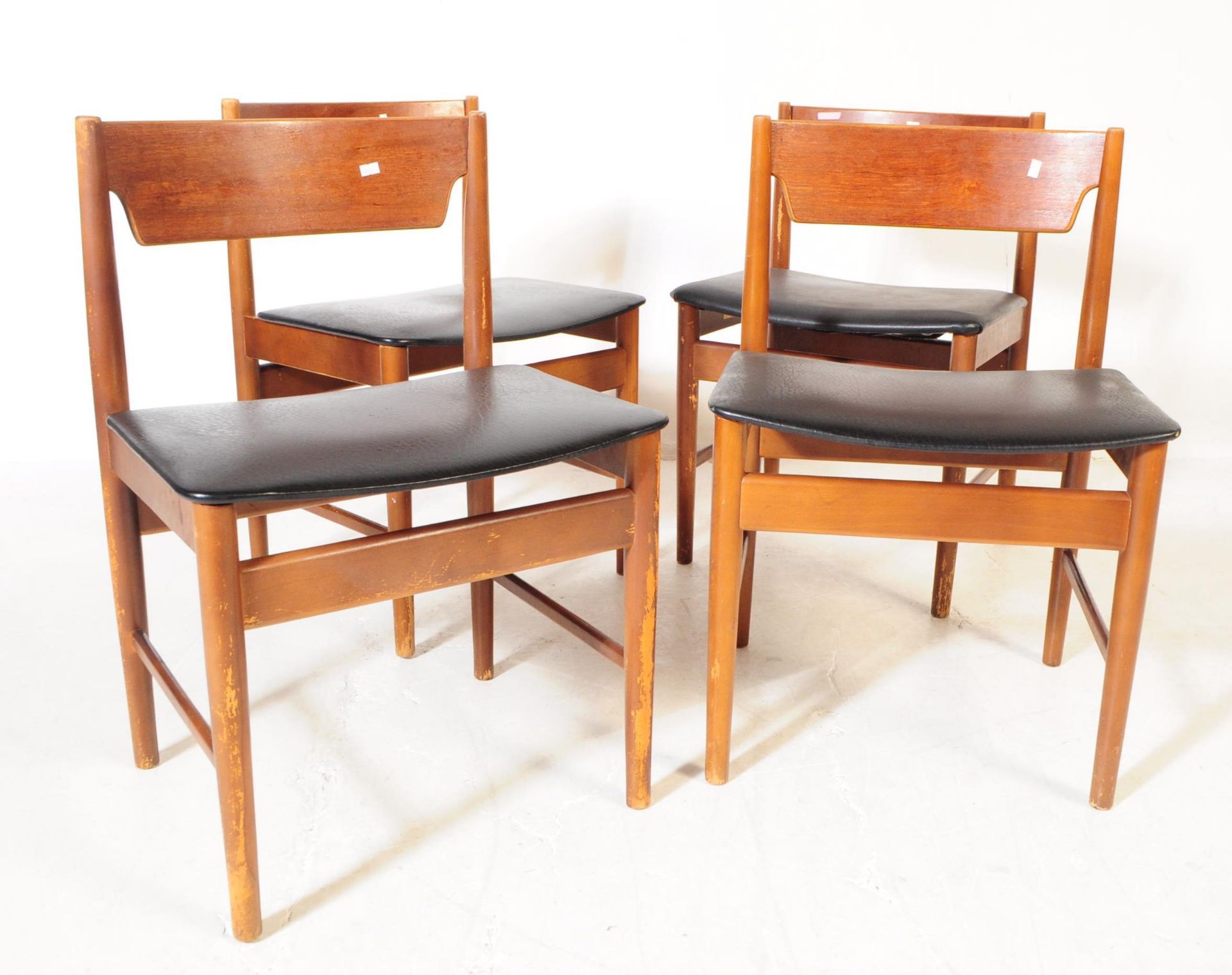 BRITISH MODERN DESIGN - RETRO MID CENTURY DINING TABLE & CHAIRS - Image 6 of 8