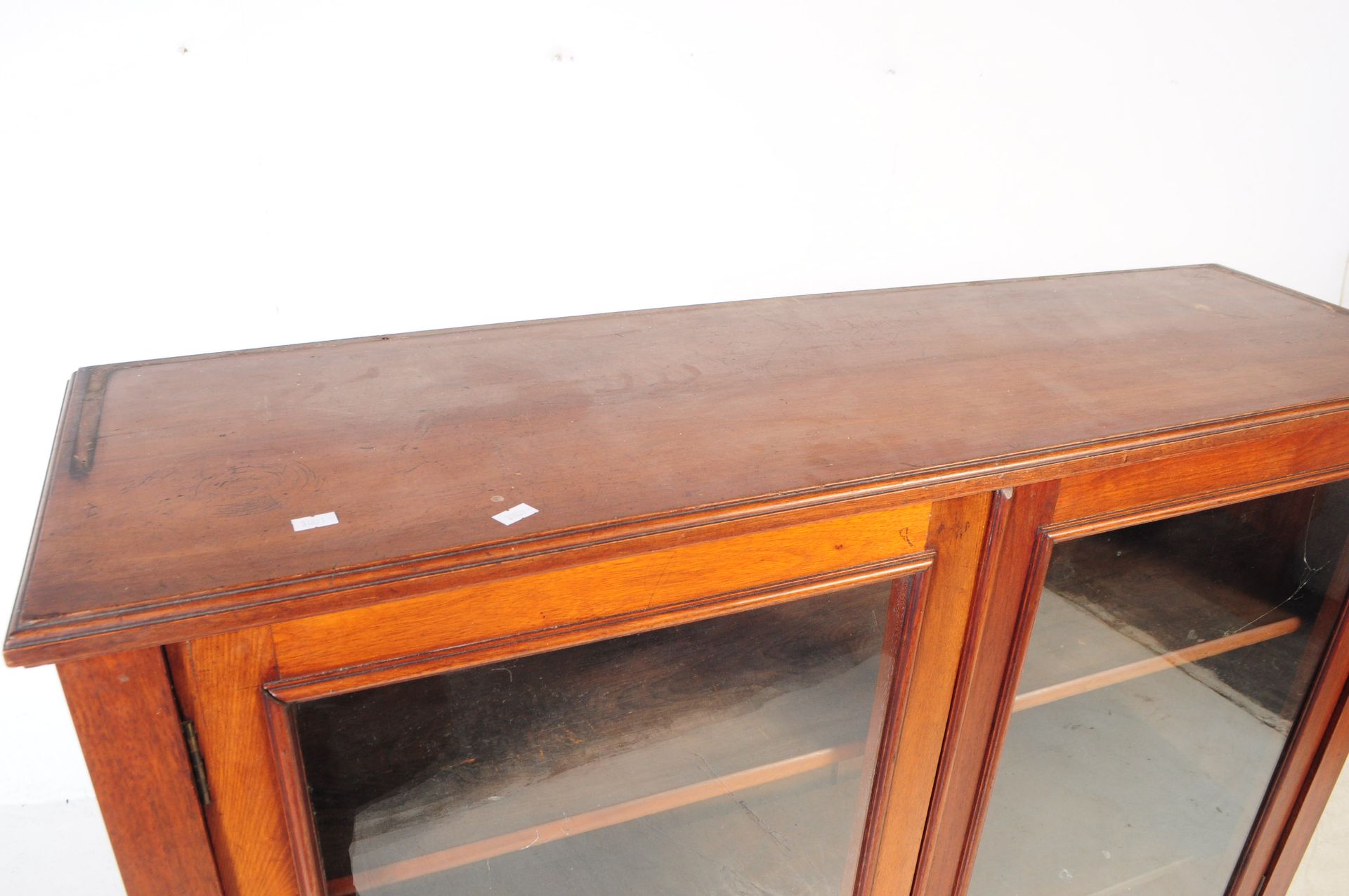 VICTORIAN 19TH CENTURY MAHOGANY GLAZED BOOKCASE - Image 4 of 8