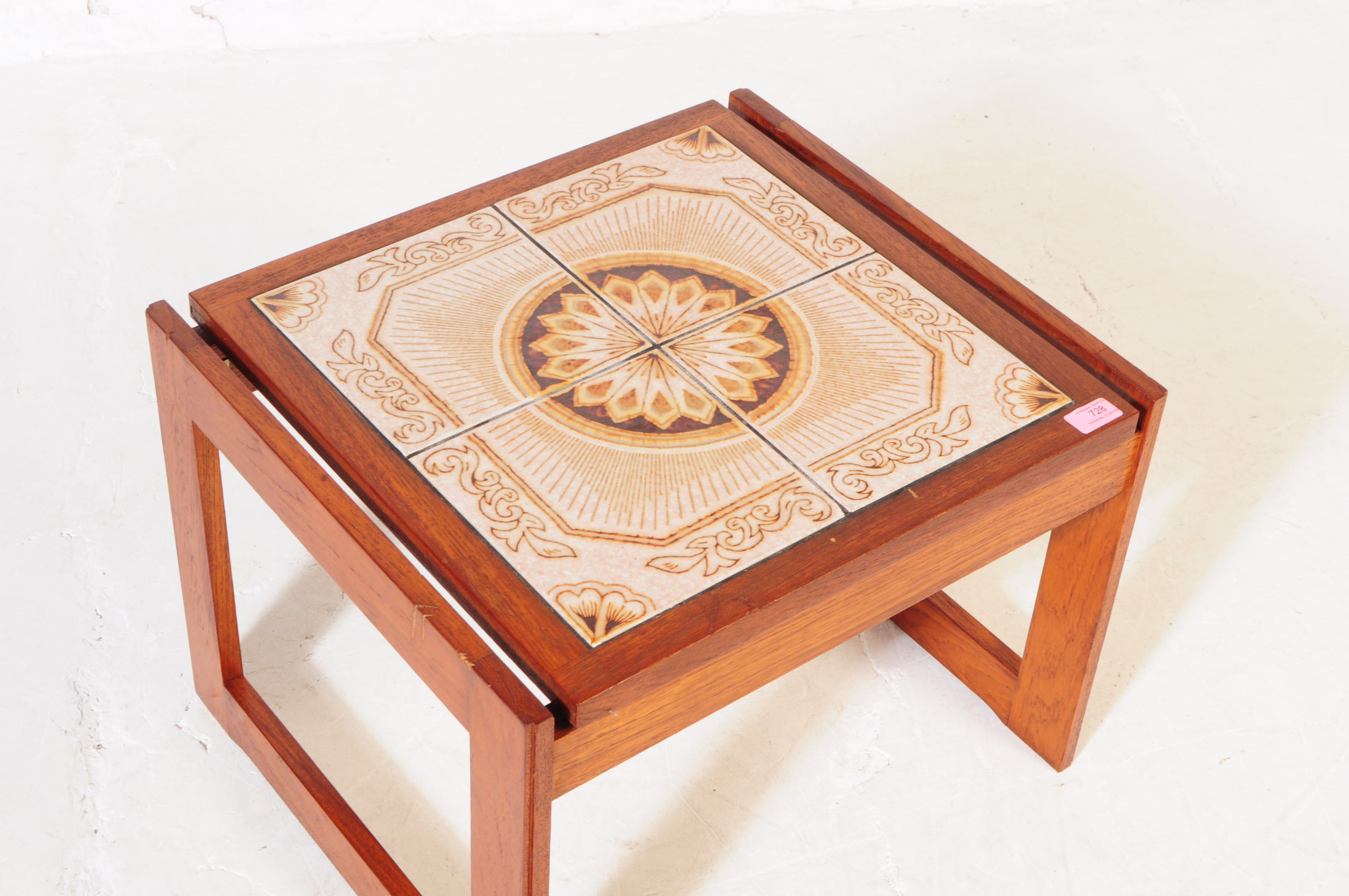 BRITISH MODERN DESIGN - MID CENTURY SIDE TABLE - Image 2 of 4