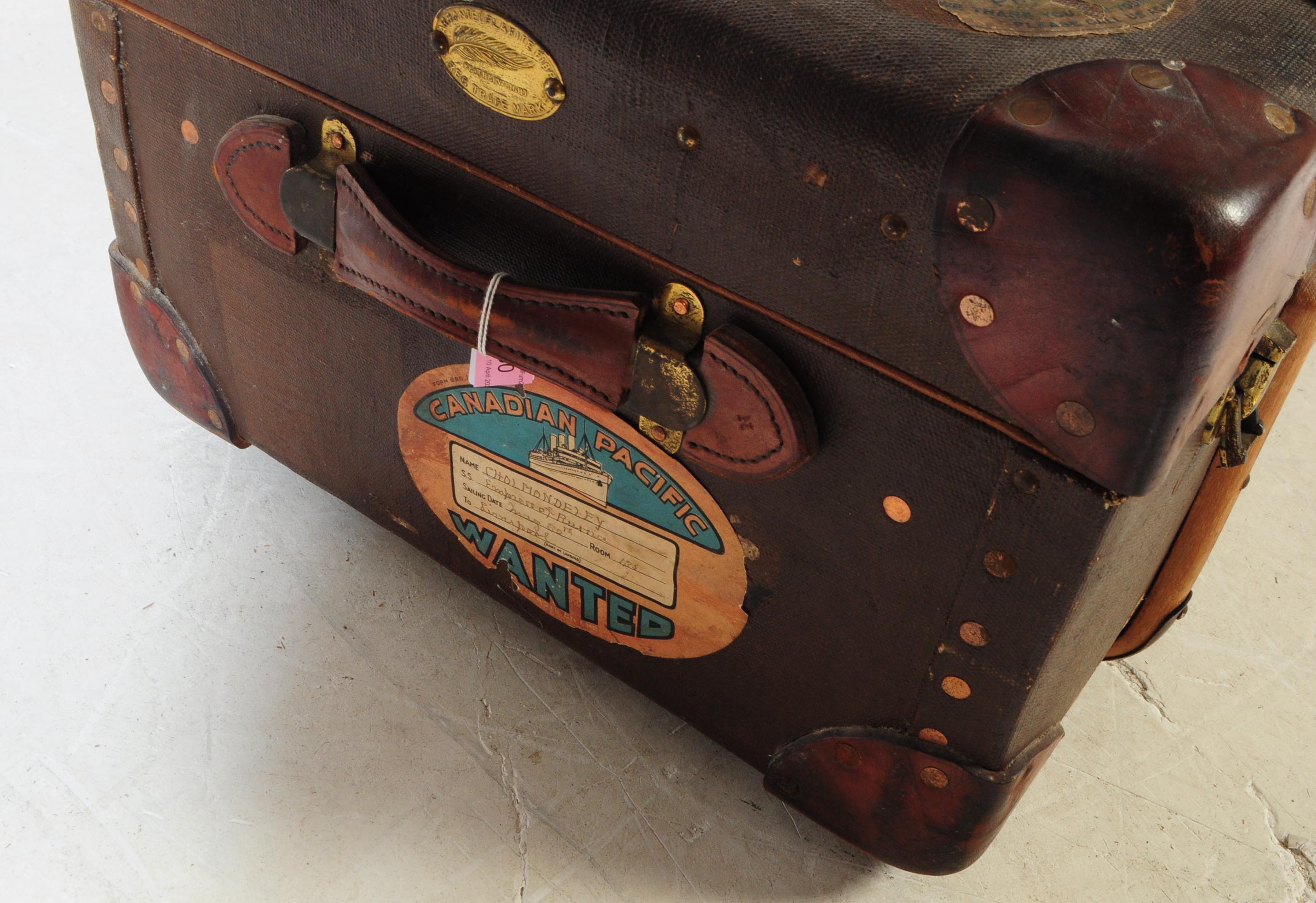 20TH CENTURY FEATHERWEIGHT STEAMER TRUNK WITH LABELS - Image 4 of 7