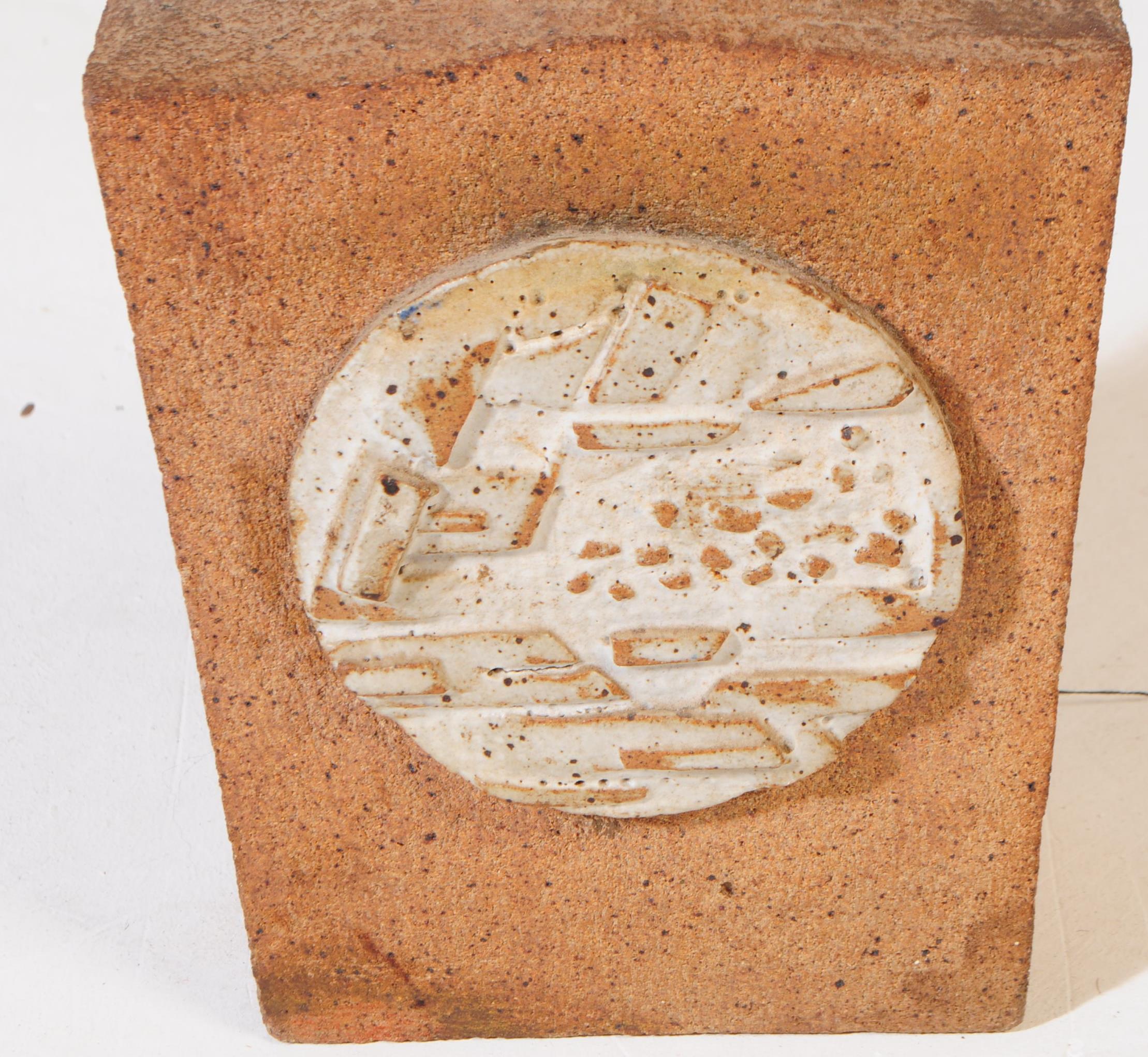 20TH CENTURY STUDIO ART POTTERY TABLE LAMP - Image 5 of 5