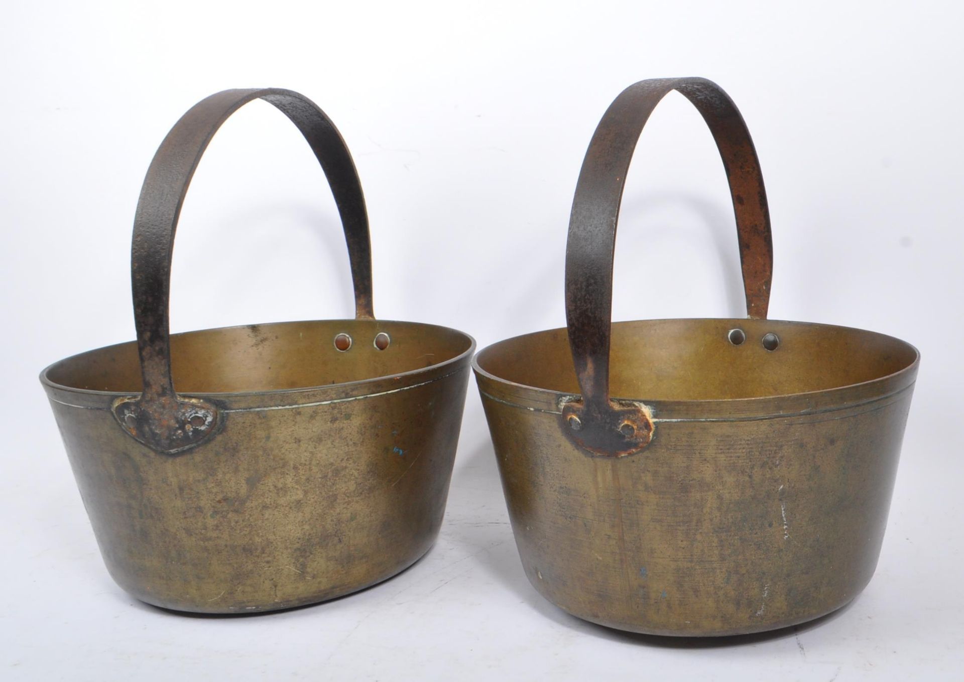 TWO 19TH CENTURY VICTORIAN BRASS JAM PANS - Image 4 of 6