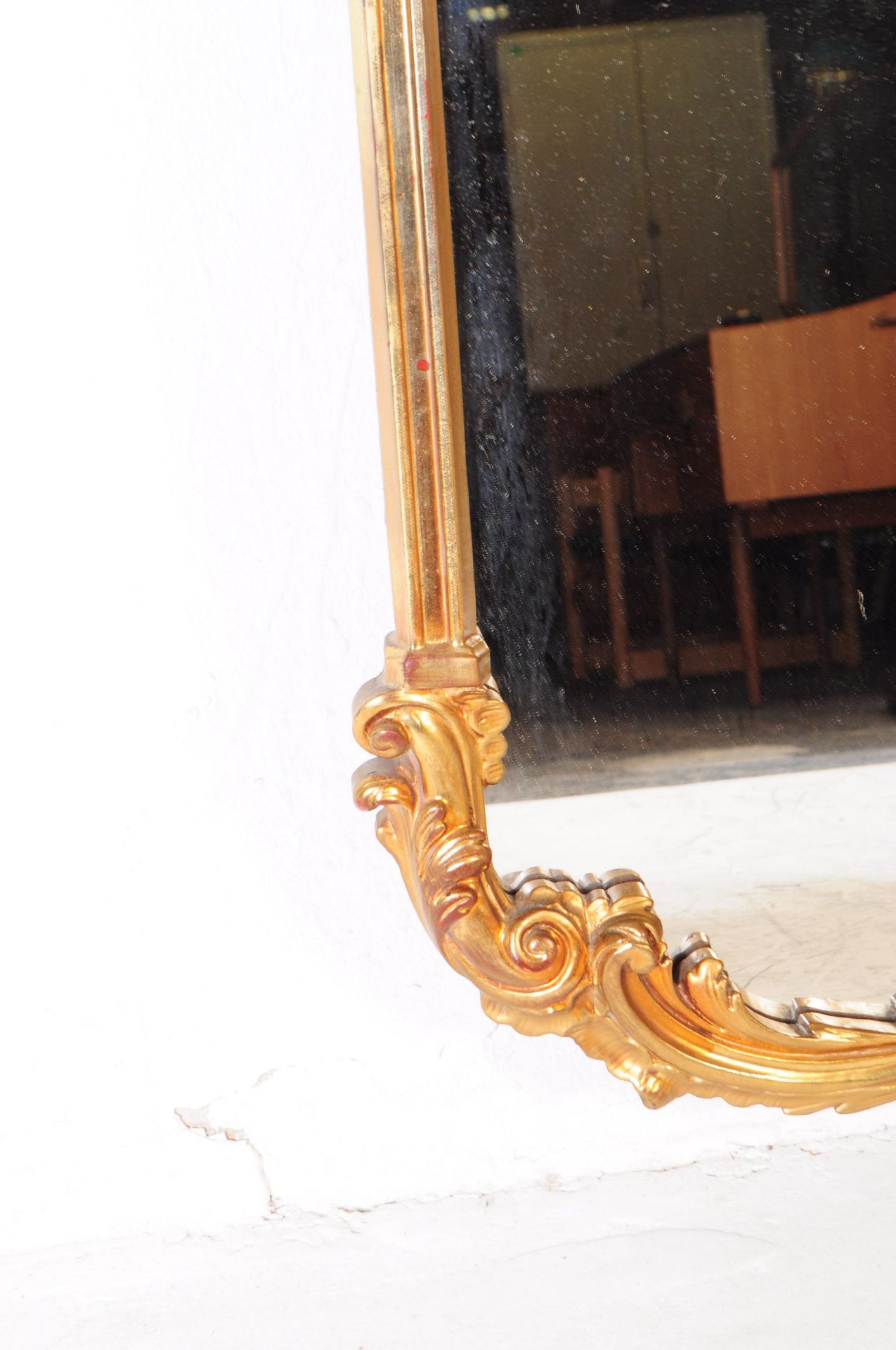 CONTEMPORARY 18TH CENTURY FRENCH STYLE GILT WALL MIRROR - Image 3 of 4