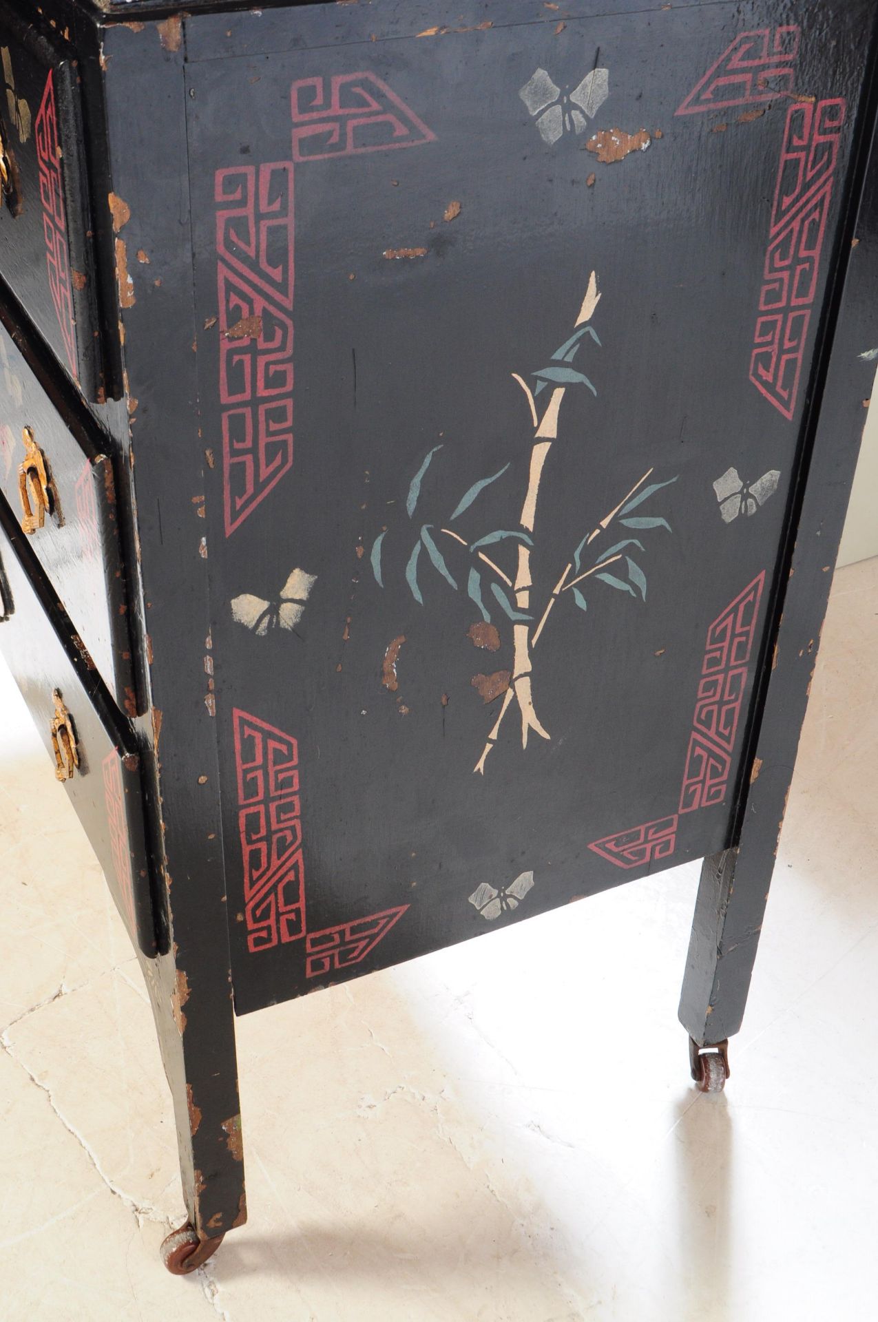 CHINESE MANNER BLACK LACQUERED CHEST OF DRAWERS - Bild 7 aus 7