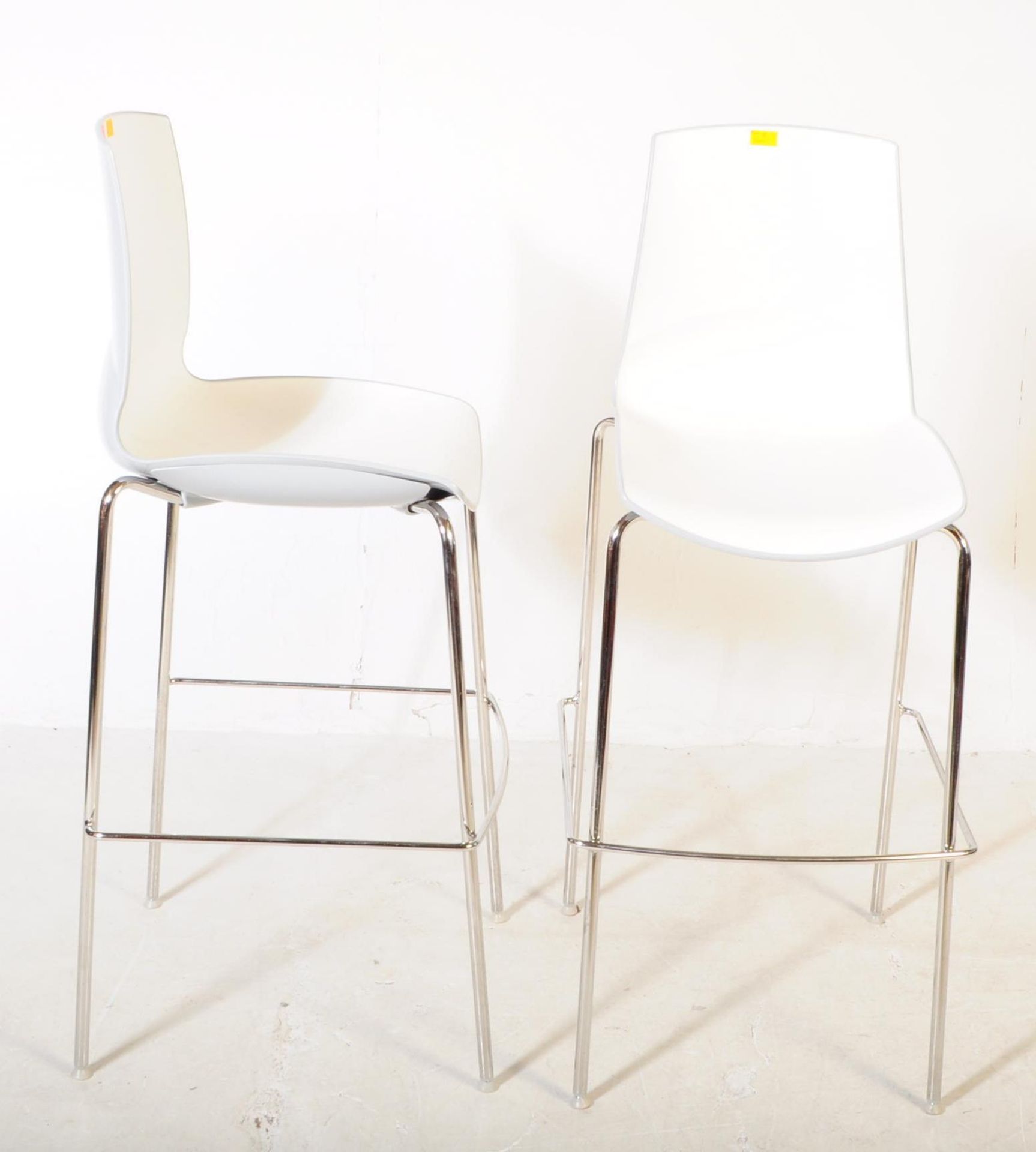 CONNECTION - PAIR OF CONTEMPORARY BREAKFAST BAR CHAIRS - Bild 2 aus 5