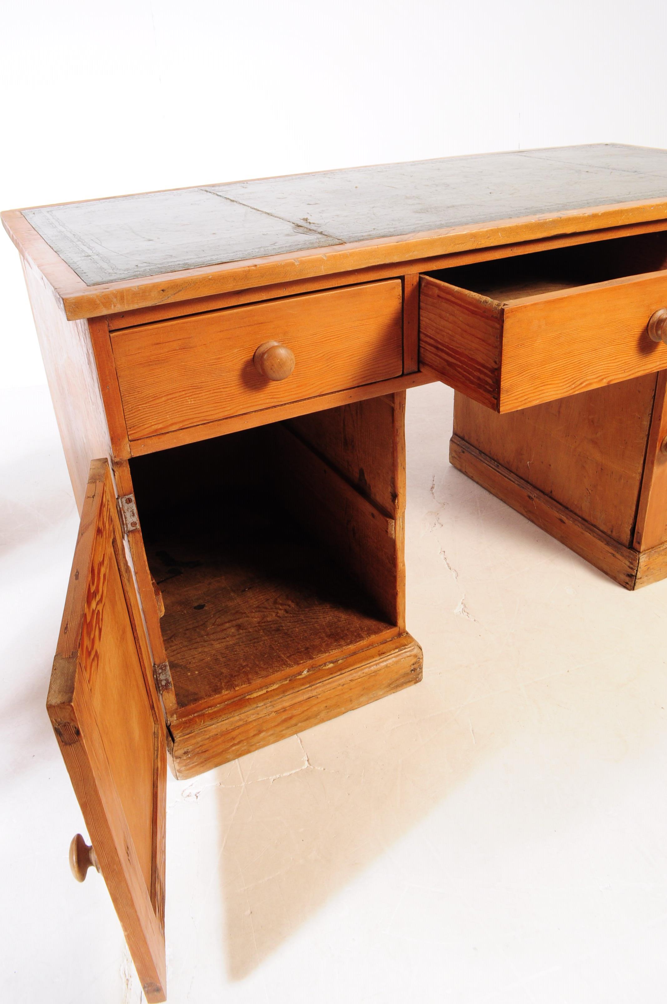 19TH CENTURY VICTORIAN PINE WRITING DESK - Bild 4 aus 6