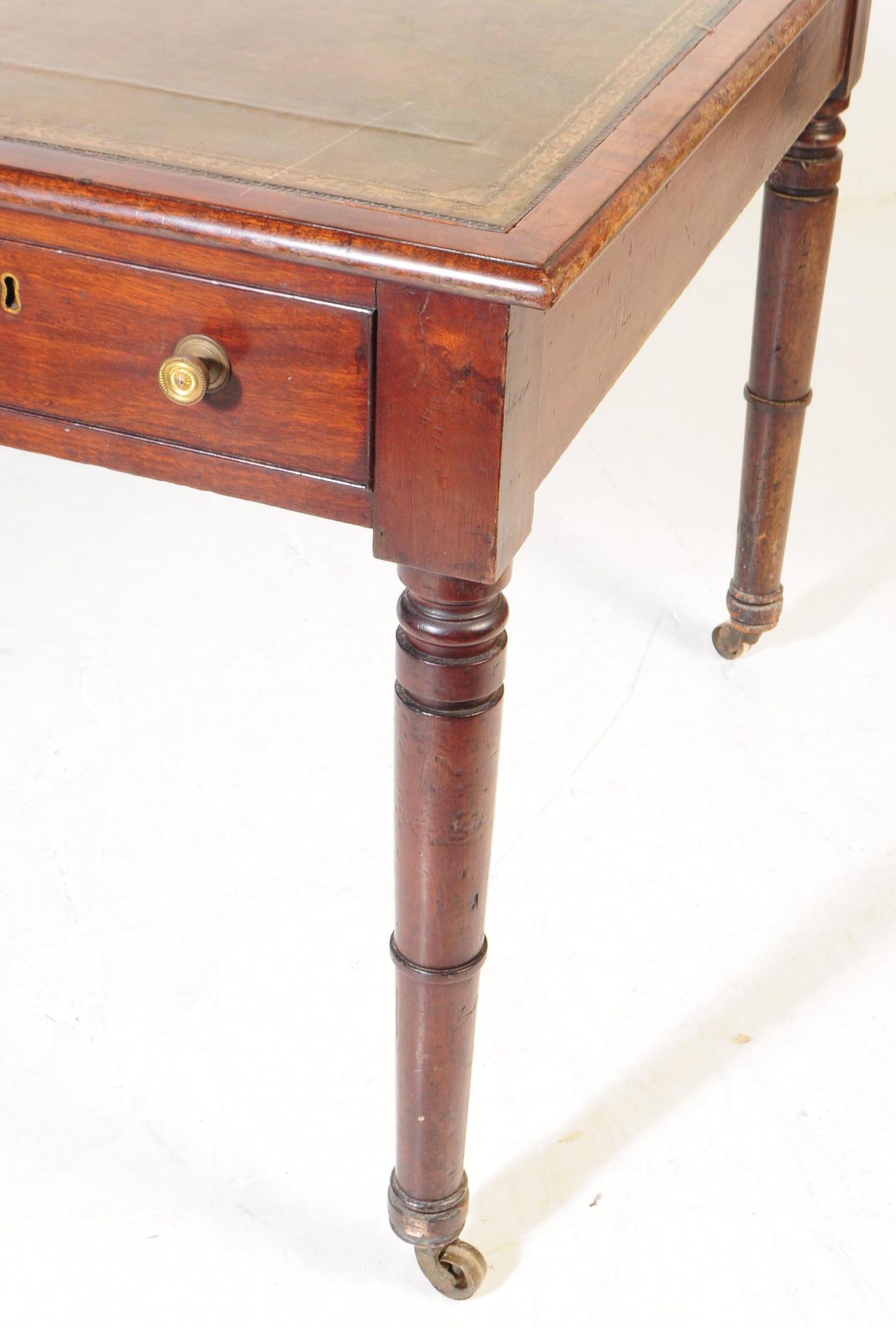 19TH CENTURY GEORGIAN LEATHER WRITING TABLE / DESK - Bild 4 aus 6