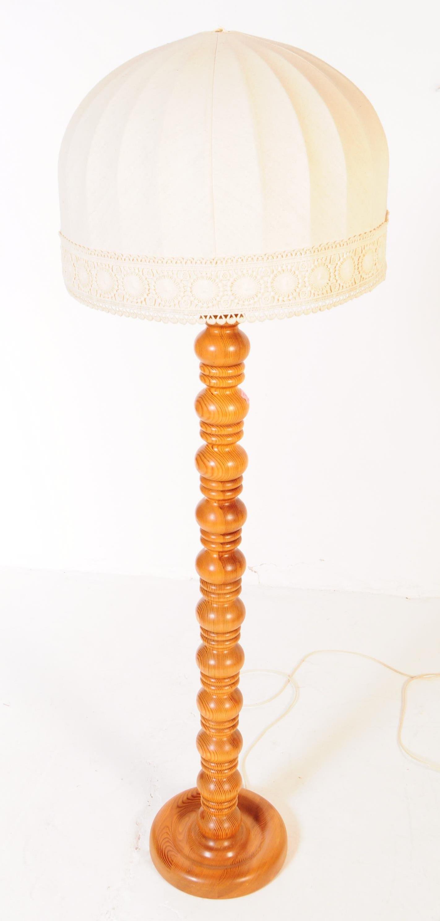 CONTEMPORARY BLOND WOOD FLOOR STANDING LAMP - Image 4 of 4