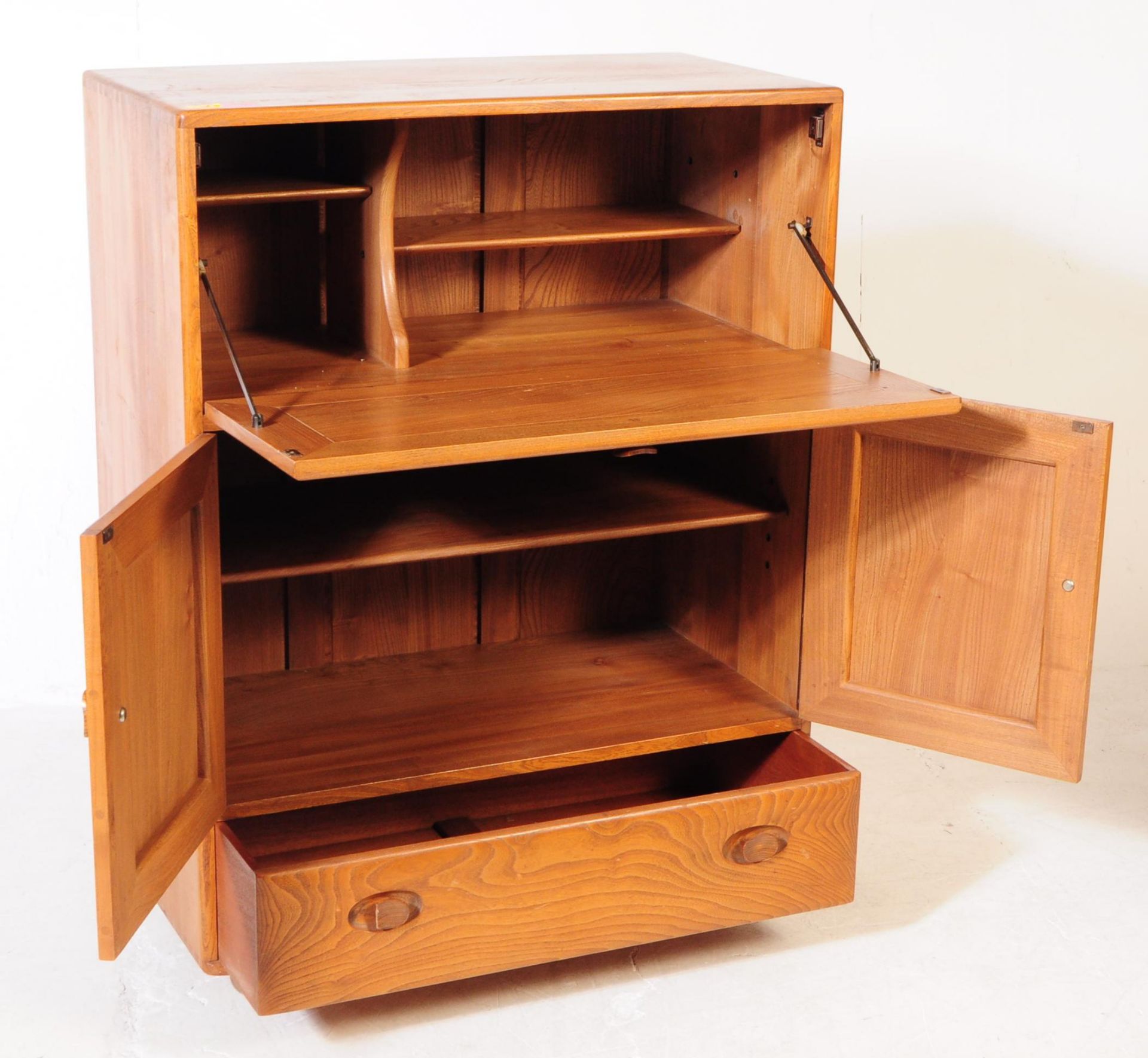 ERCOL MODEL 469 - BEECH WOOD SERVING CABINET - Image 2 of 7