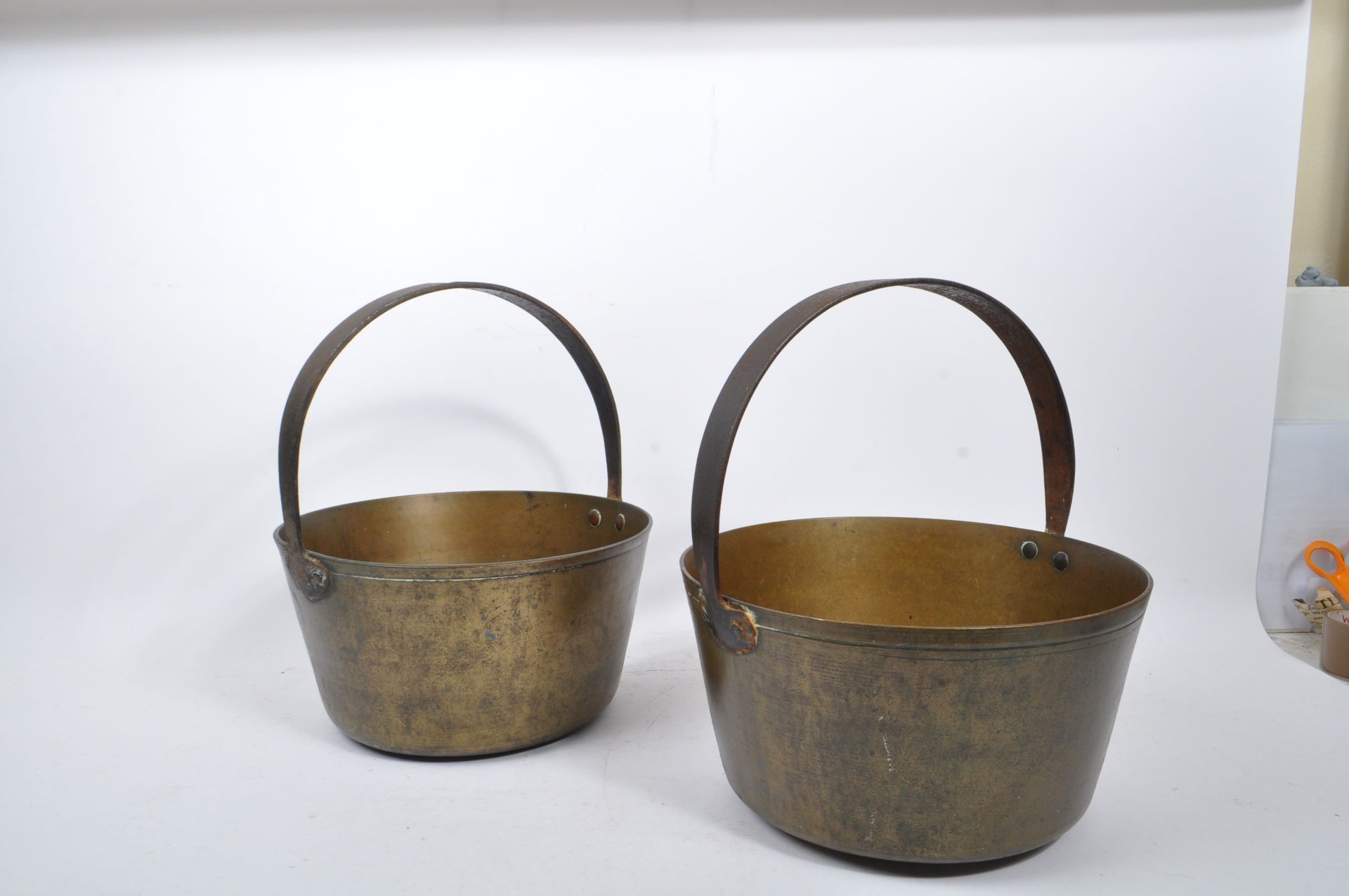 TWO 19TH CENTURY VICTORIAN BRASS JAM PANS - Image 6 of 6