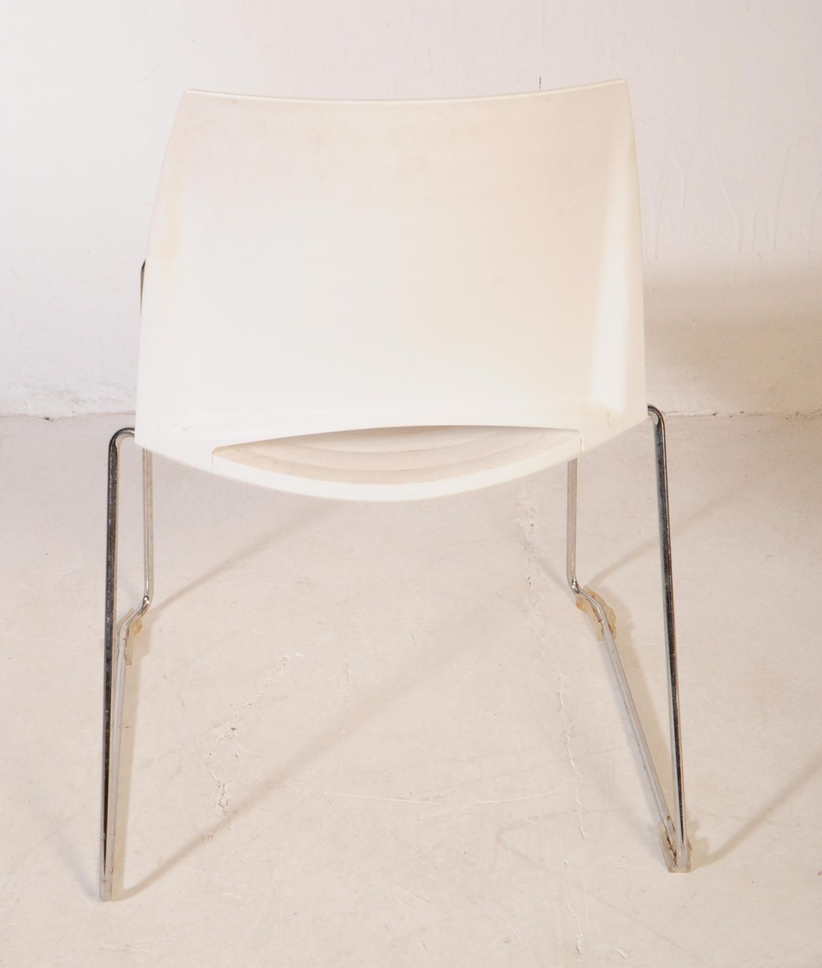FROVI - MID 20TH CENTURY CANTEEN CHAIRS - Image 5 of 5