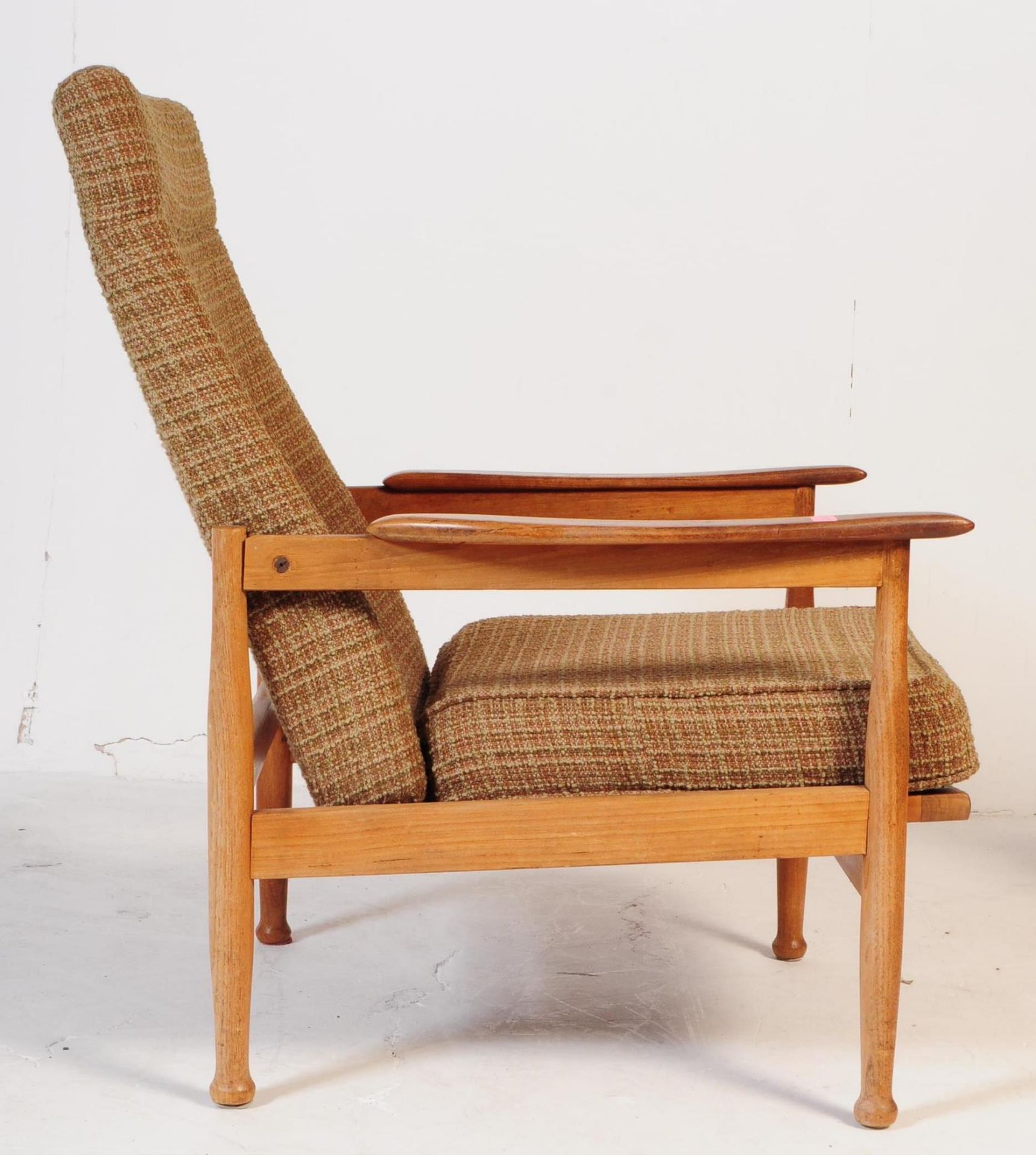 PARKER KNOLL - PAIR OF RETRO MID 20TH CENTURY ARMCHAIRS - Image 5 of 7