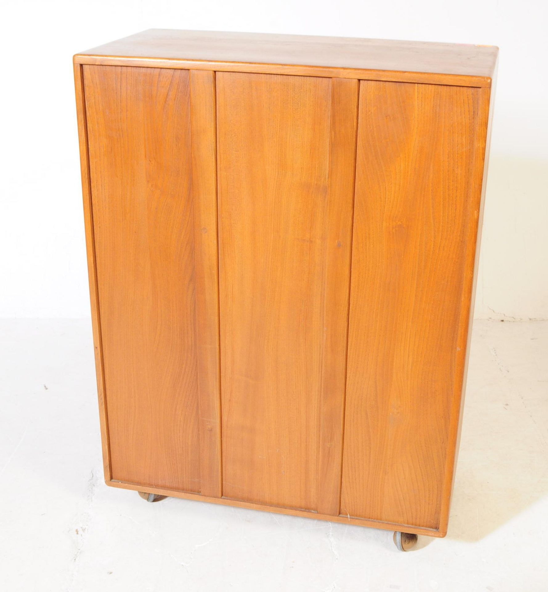 ERCOL MODEL 469 - BEECH WOOD SERVING CABINET - Image 7 of 7